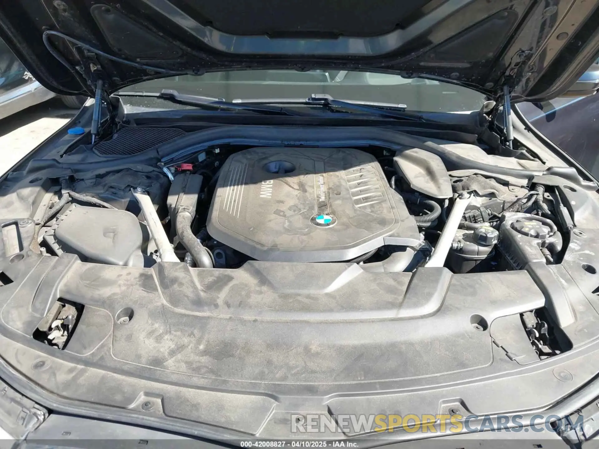 10 fotografías del automóvil dañado WBA7E2C53KB218375 BMW 740I 2019