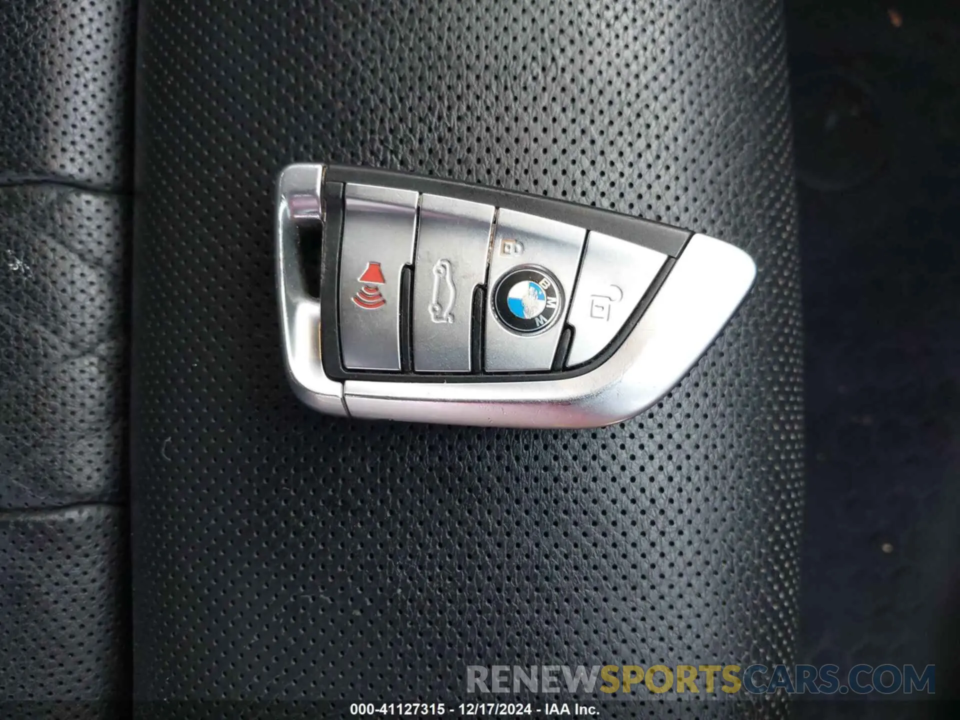 11 fotografías del automóvil dañado WBA7E2C55KB218362 BMW 740I 2019