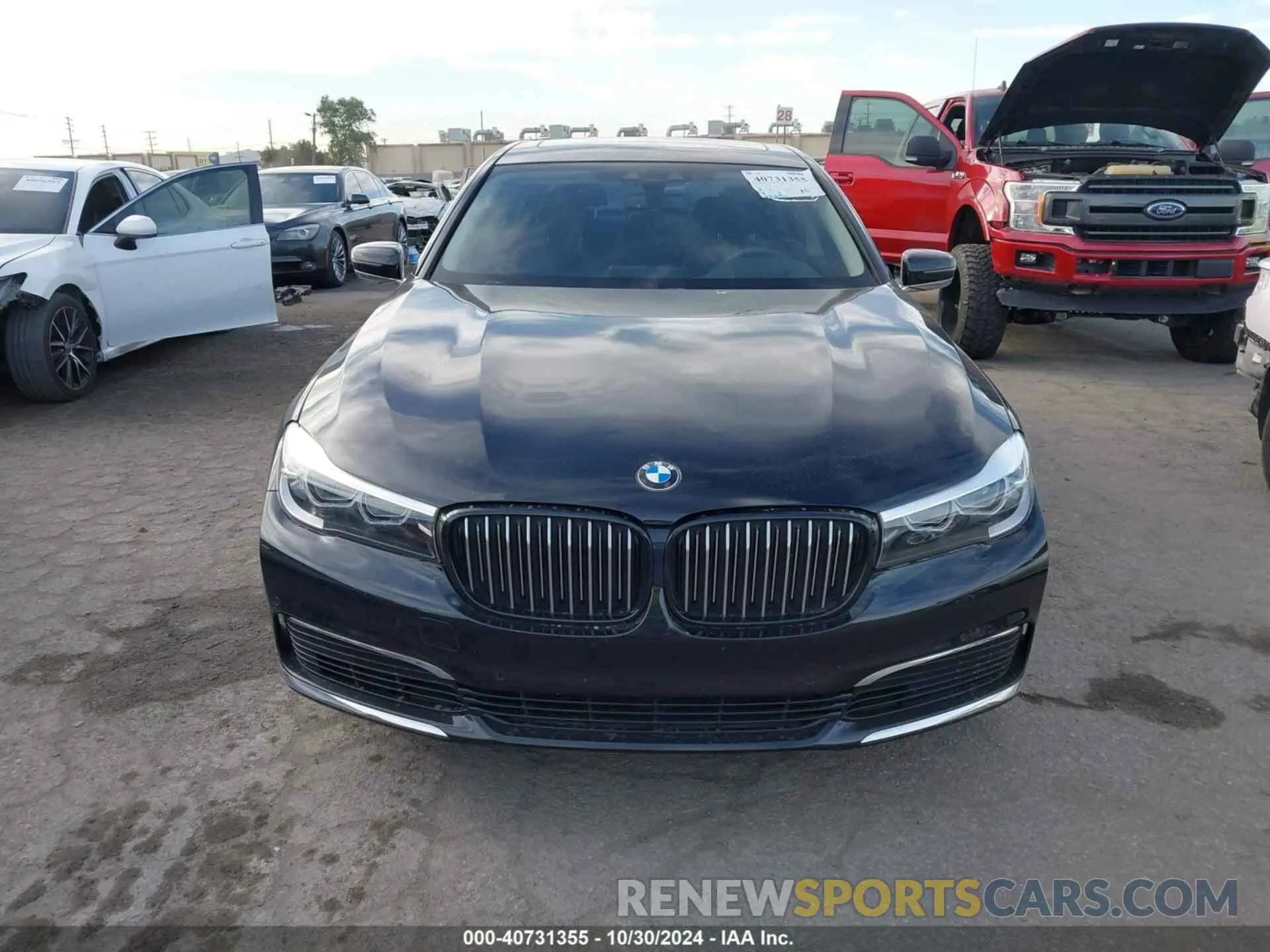 12 fotografías del automóvil dañado WBA7E2C56KB217625 BMW 740I 2019