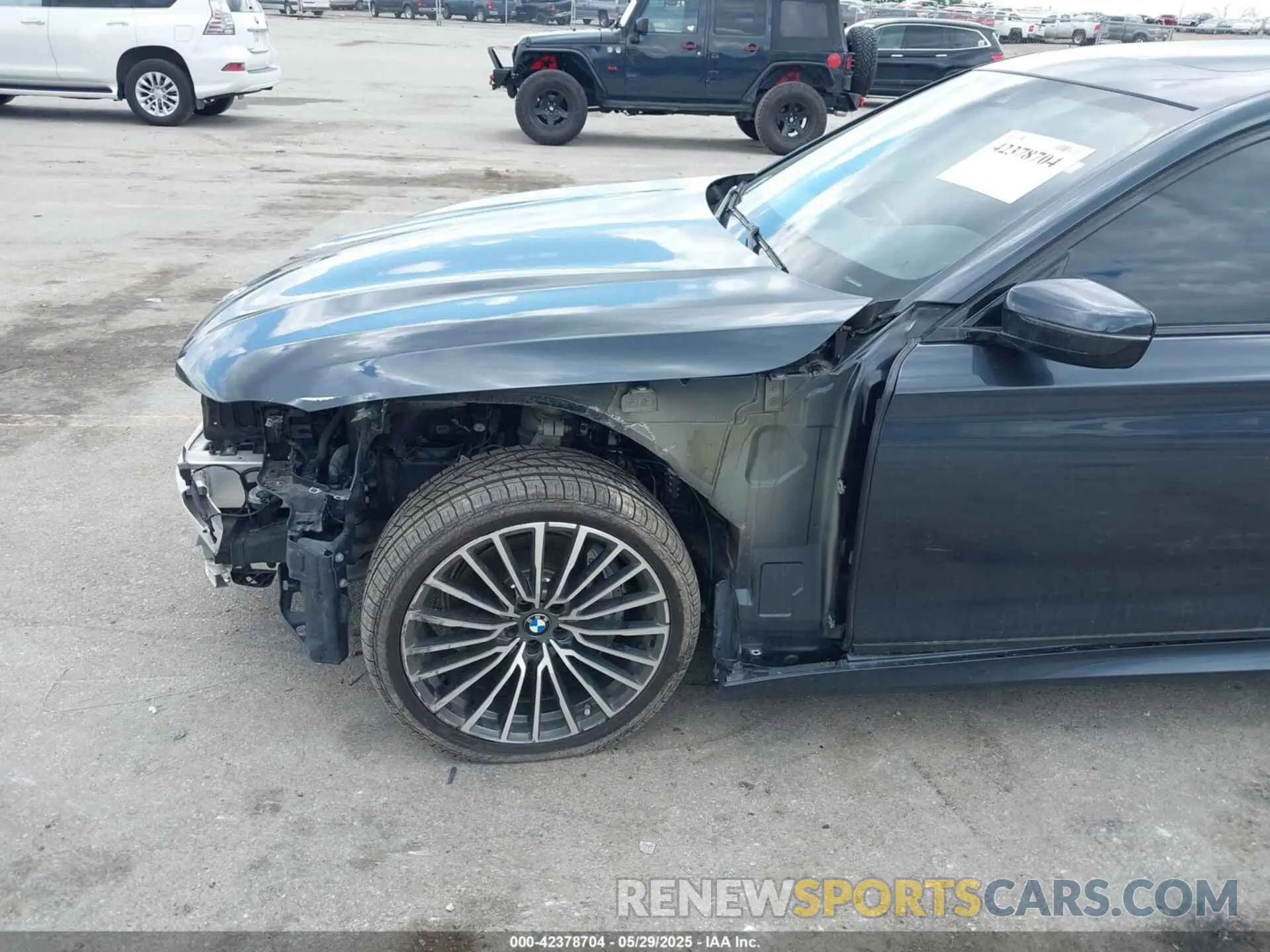 17 fotografías del automóvil dañado WBA7E2C57KB217844 BMW 740I 2019