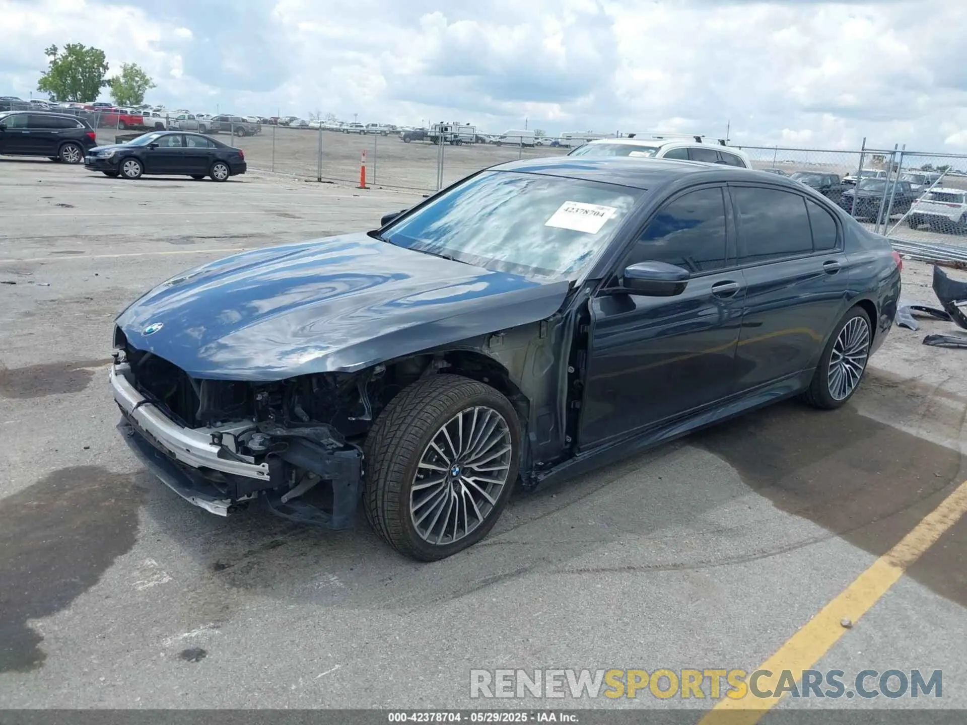 2 fotografías del automóvil dañado WBA7E2C57KB217844 BMW 740I 2019