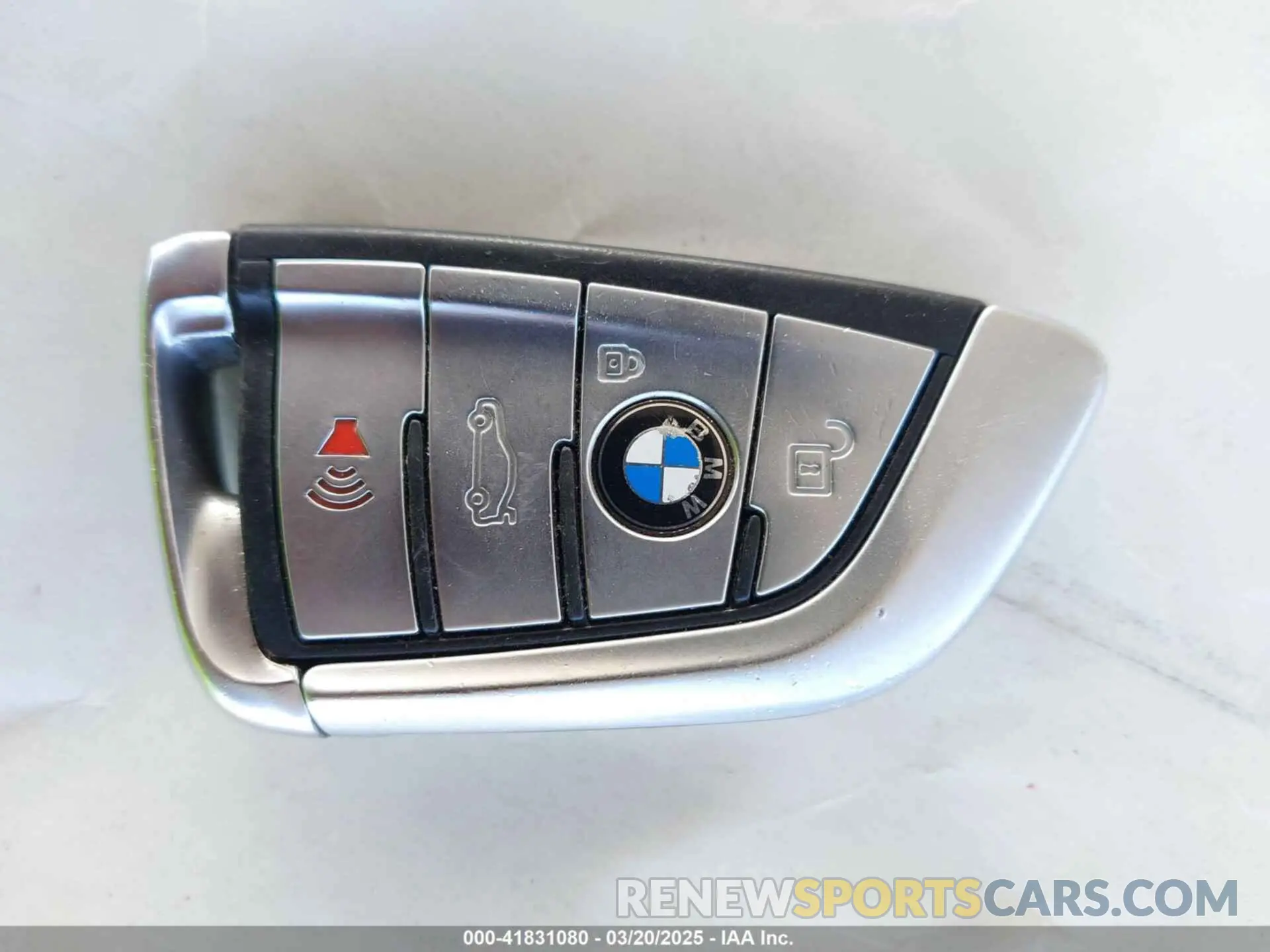 11 fotografías del automóvil dañado WBA7E2C58KB218419 BMW 740I 2019