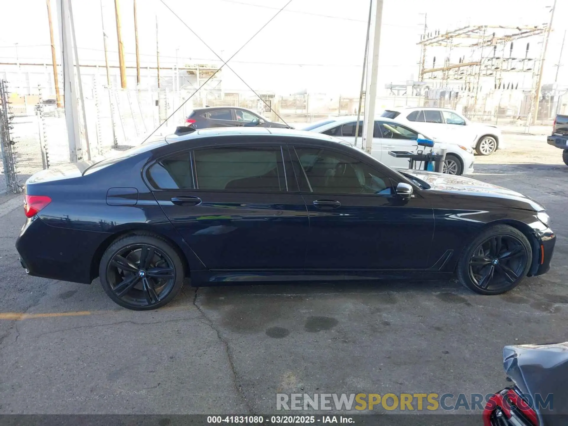 13 fotografías del automóvil dañado WBA7E2C58KB218419 BMW 740I 2019