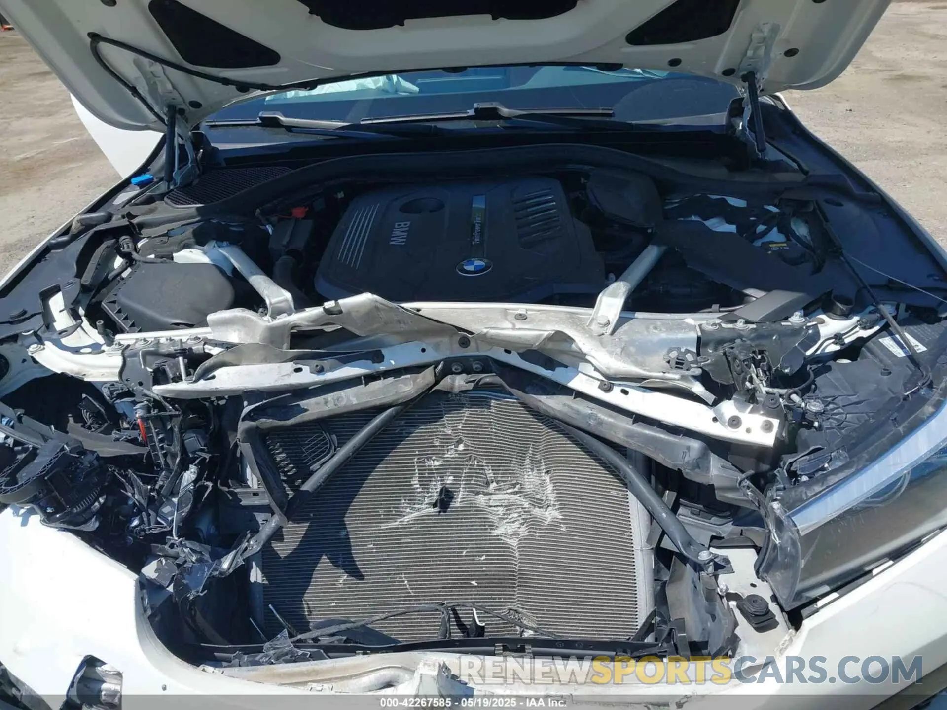 10 fotografías del automóvil dañado WBA7E2C59KB217232 BMW 740I 2019
