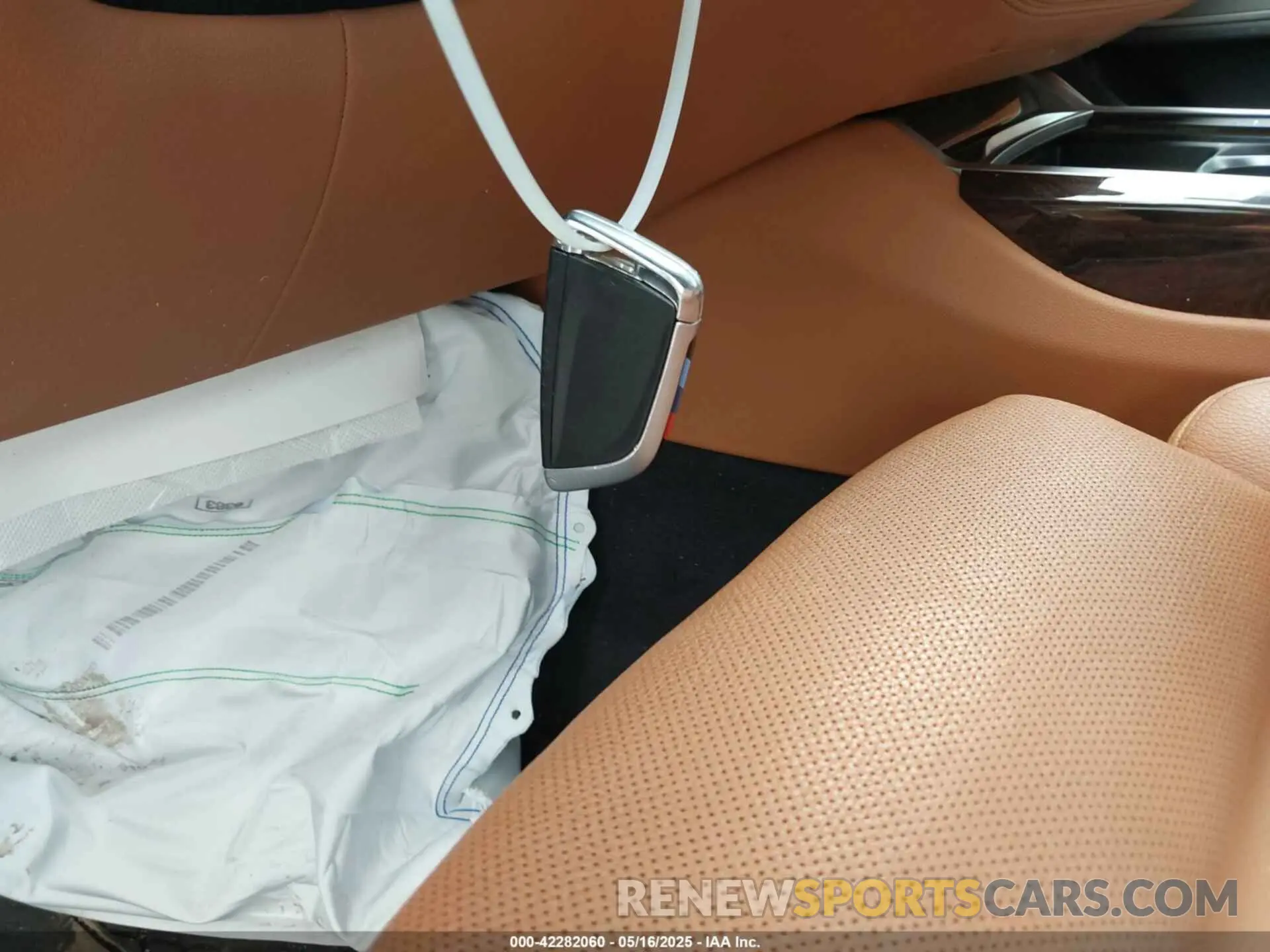 11 fotografías del automóvil dañado WBA7E4C54KGV28663 BMW 740I 2019