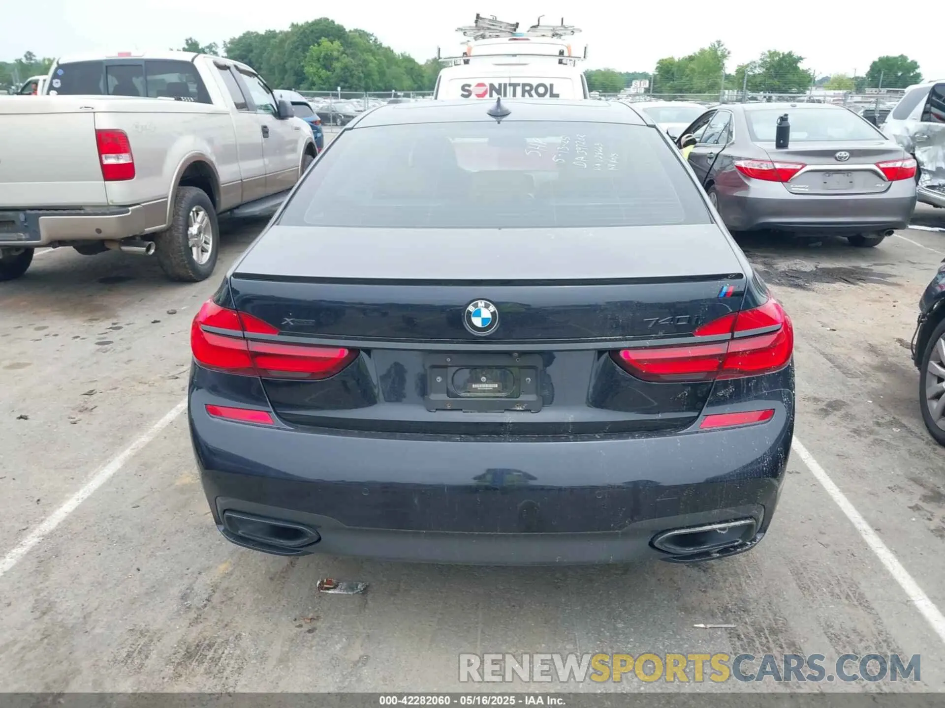 16 fotografías del automóvil dañado WBA7E4C54KGV28663 BMW 740I 2019