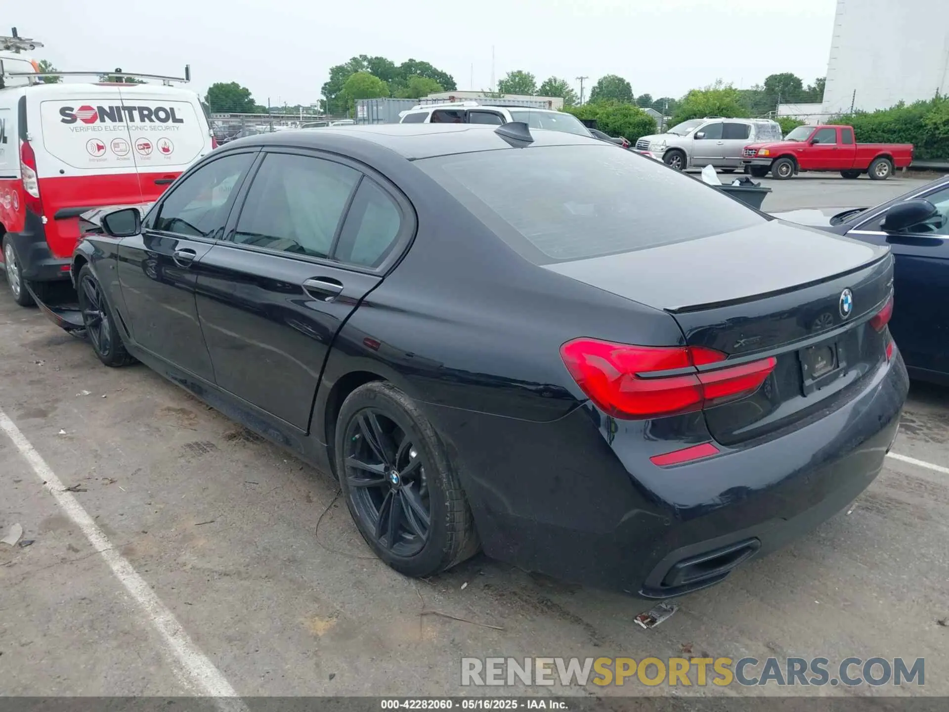 3 fotografías del automóvil dañado WBA7E4C54KGV28663 BMW 740I 2019