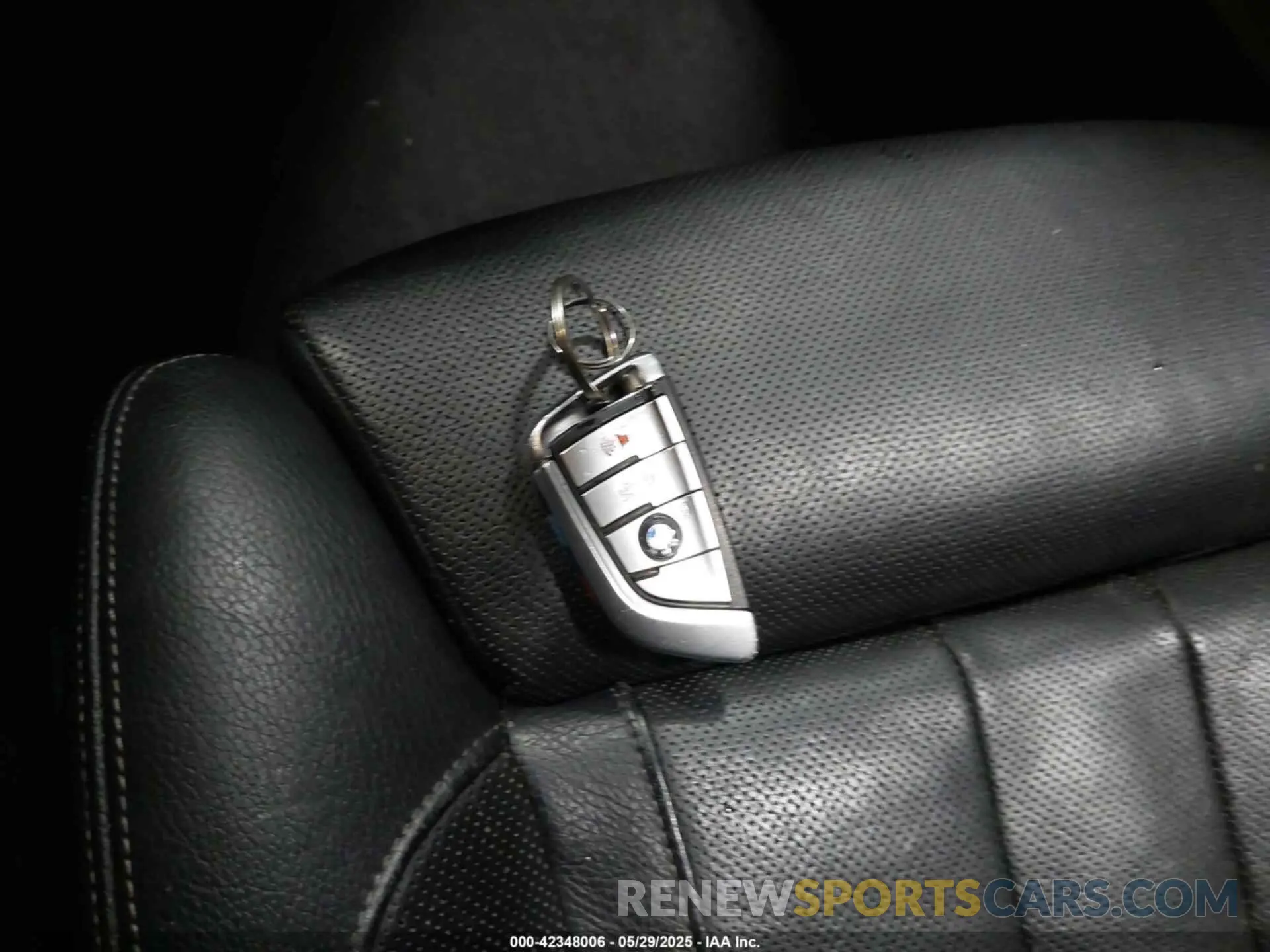 11 fotografías del automóvil dañado WBA7E4C58KGV70088 BMW 740I 2019
