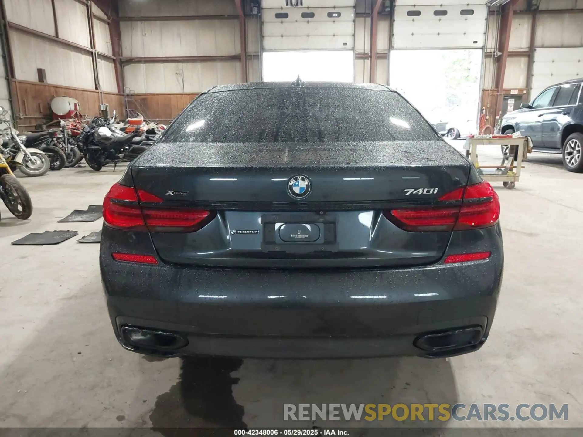 16 fotografías del automóvil dañado WBA7E4C58KGV70088 BMW 740I 2019