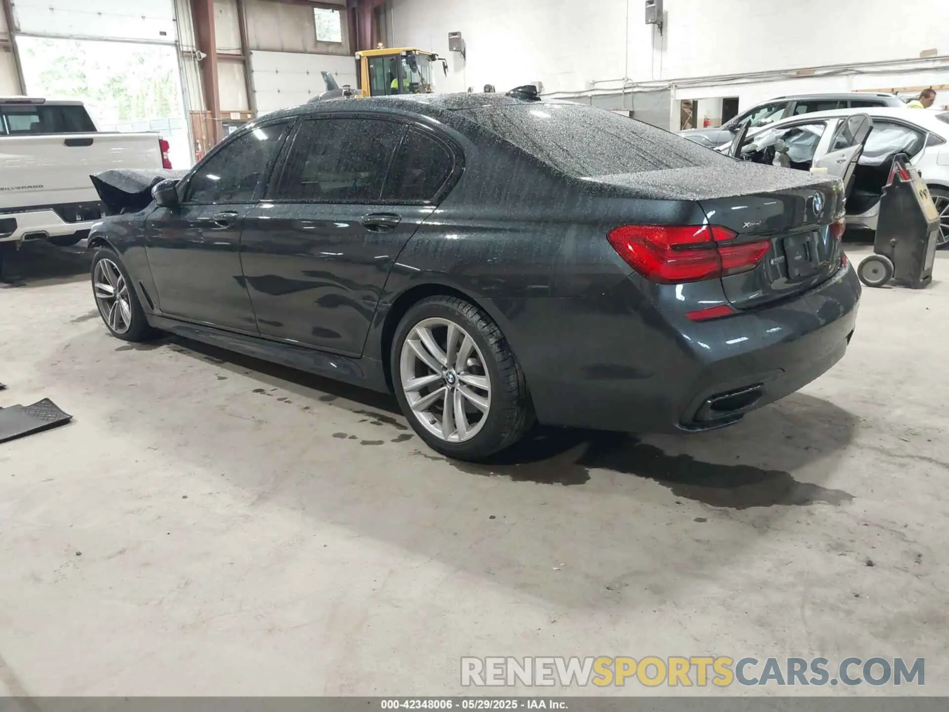 3 fotografías del automóvil dañado WBA7E4C58KGV70088 BMW 740I 2019