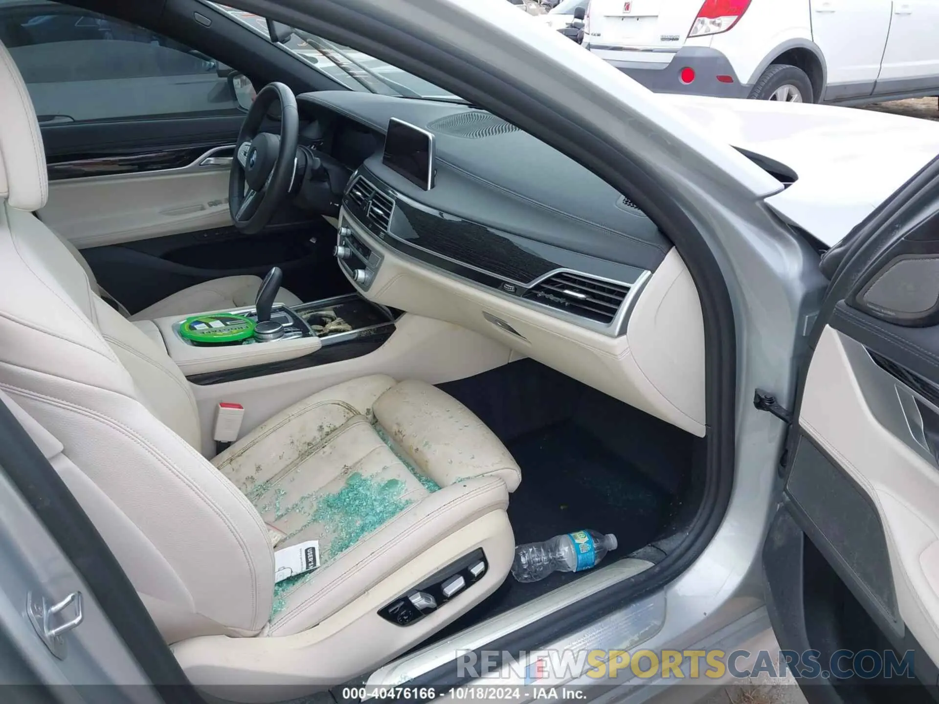 5 fotografías del automóvil dañado WBA7T2C05LCD26957 BMW 740I 2020