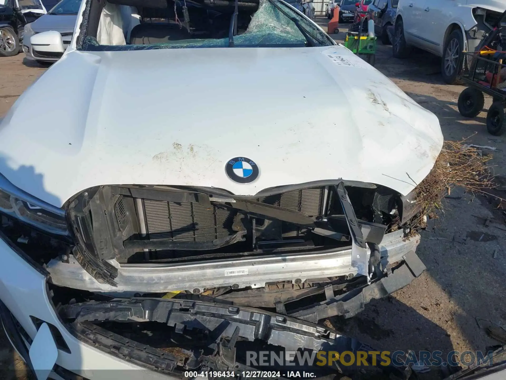 11 fotografías del automóvil dañado WBA7T2C05LGL17813 BMW 740I 2020