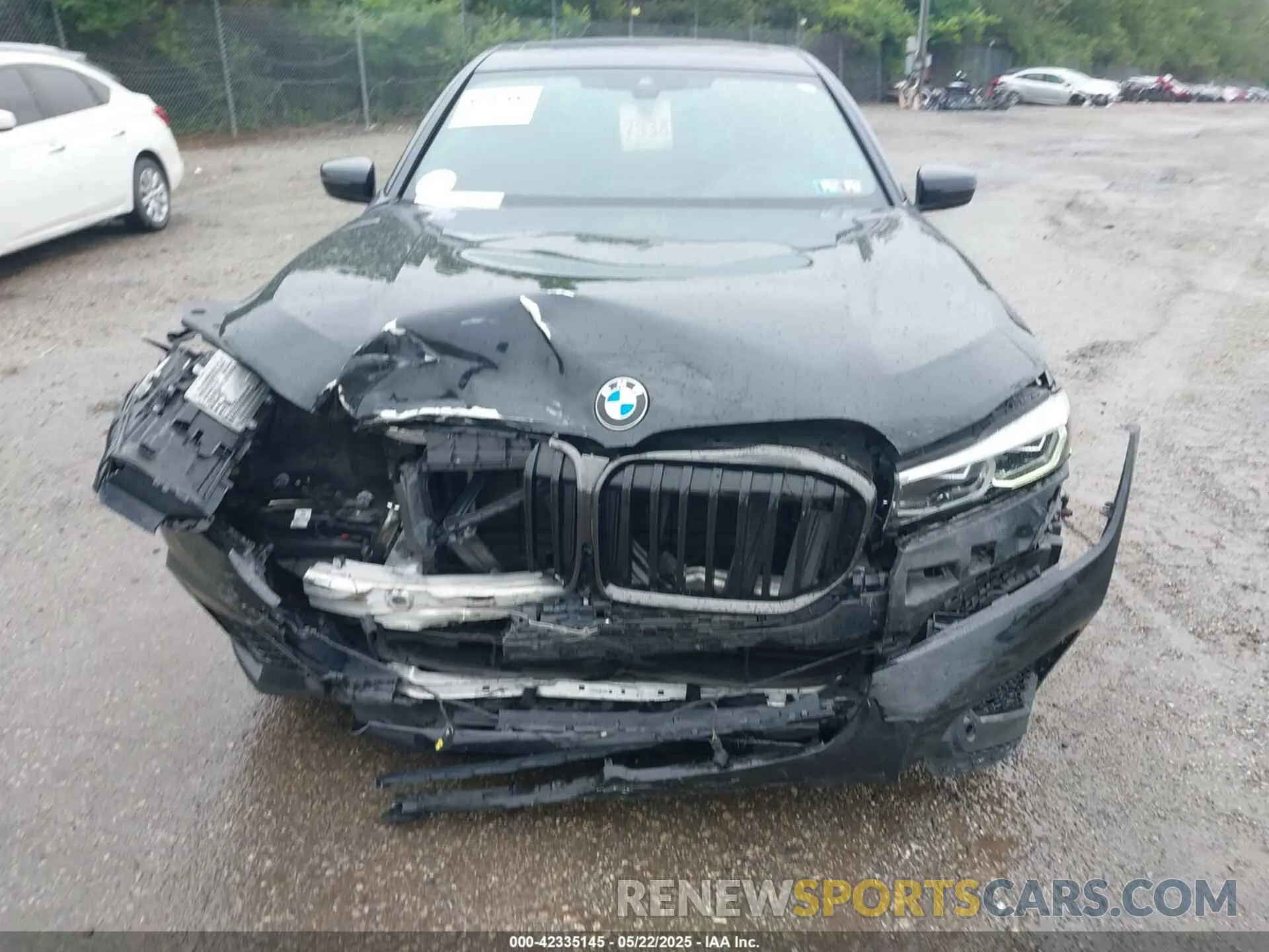 13 fotografías del automóvil dañado WBA7T2C0XMCF73506 BMW 740I 2021