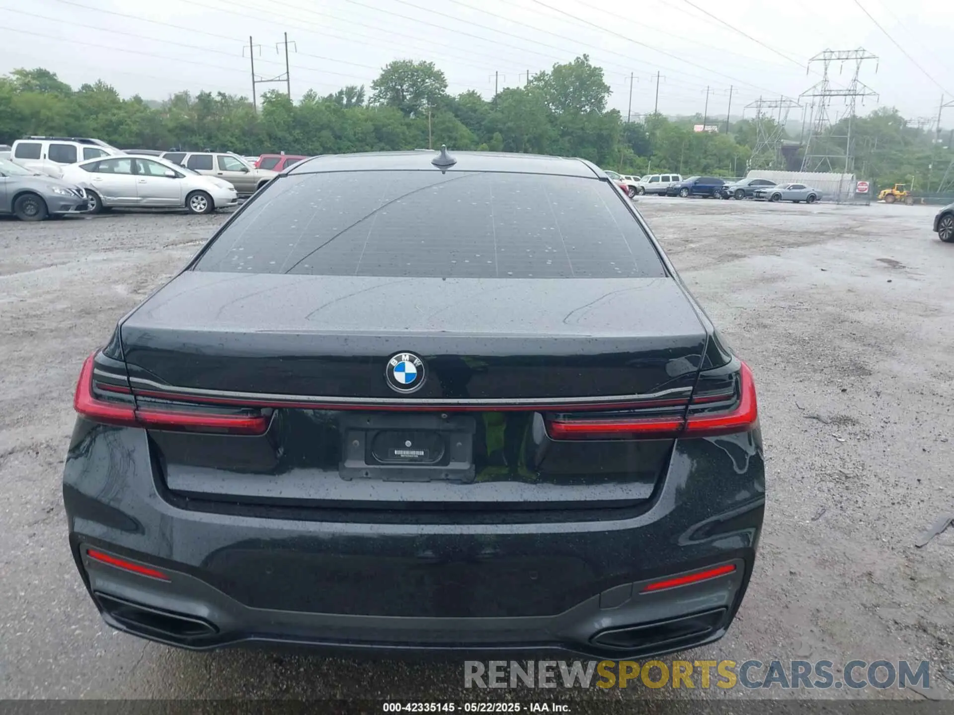 17 fotografías del automóvil dañado WBA7T2C0XMCF73506 BMW 740I 2021