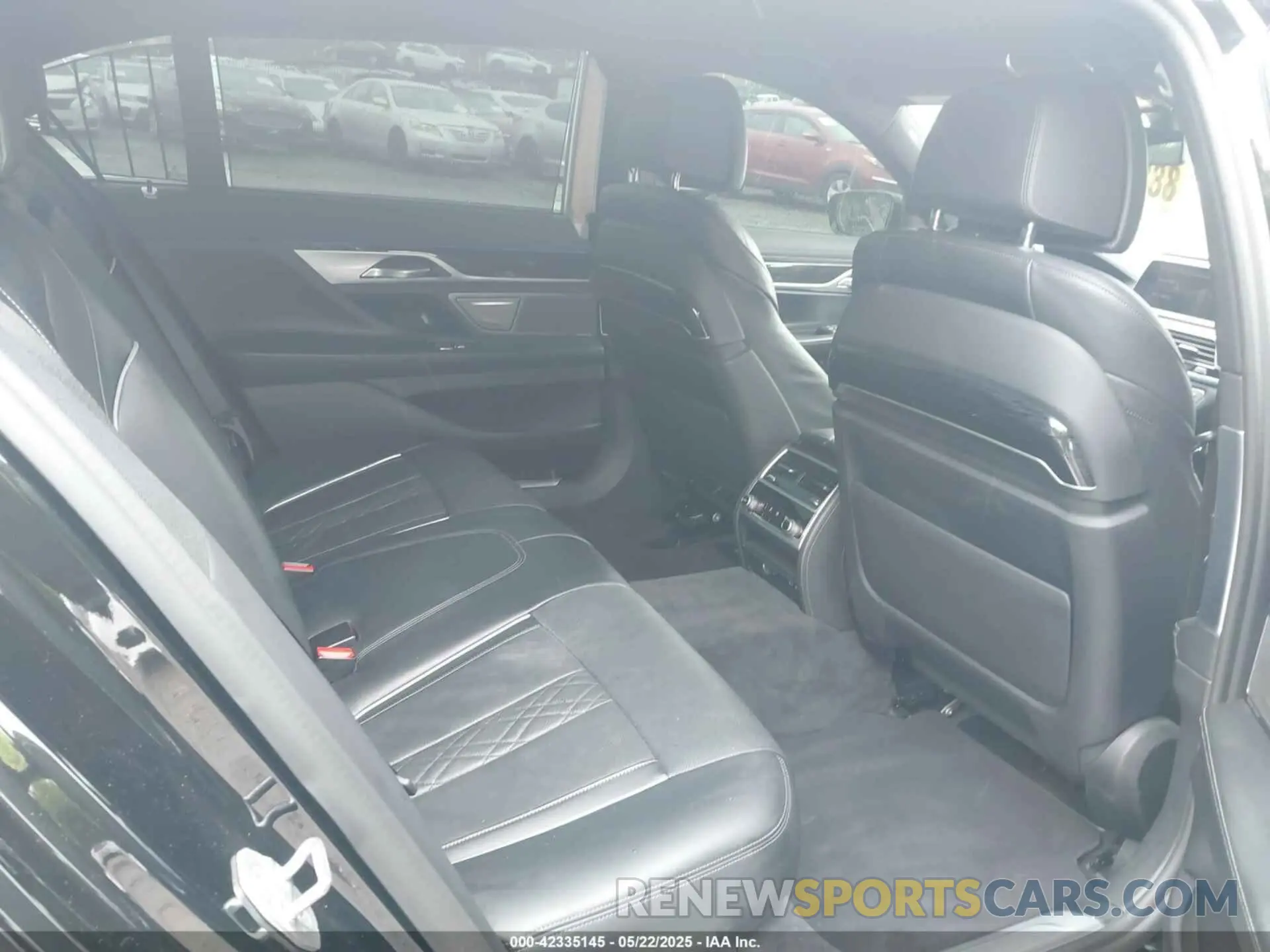 8 fotografías del automóvil dañado WBA7T2C0XMCF73506 BMW 740I 2021