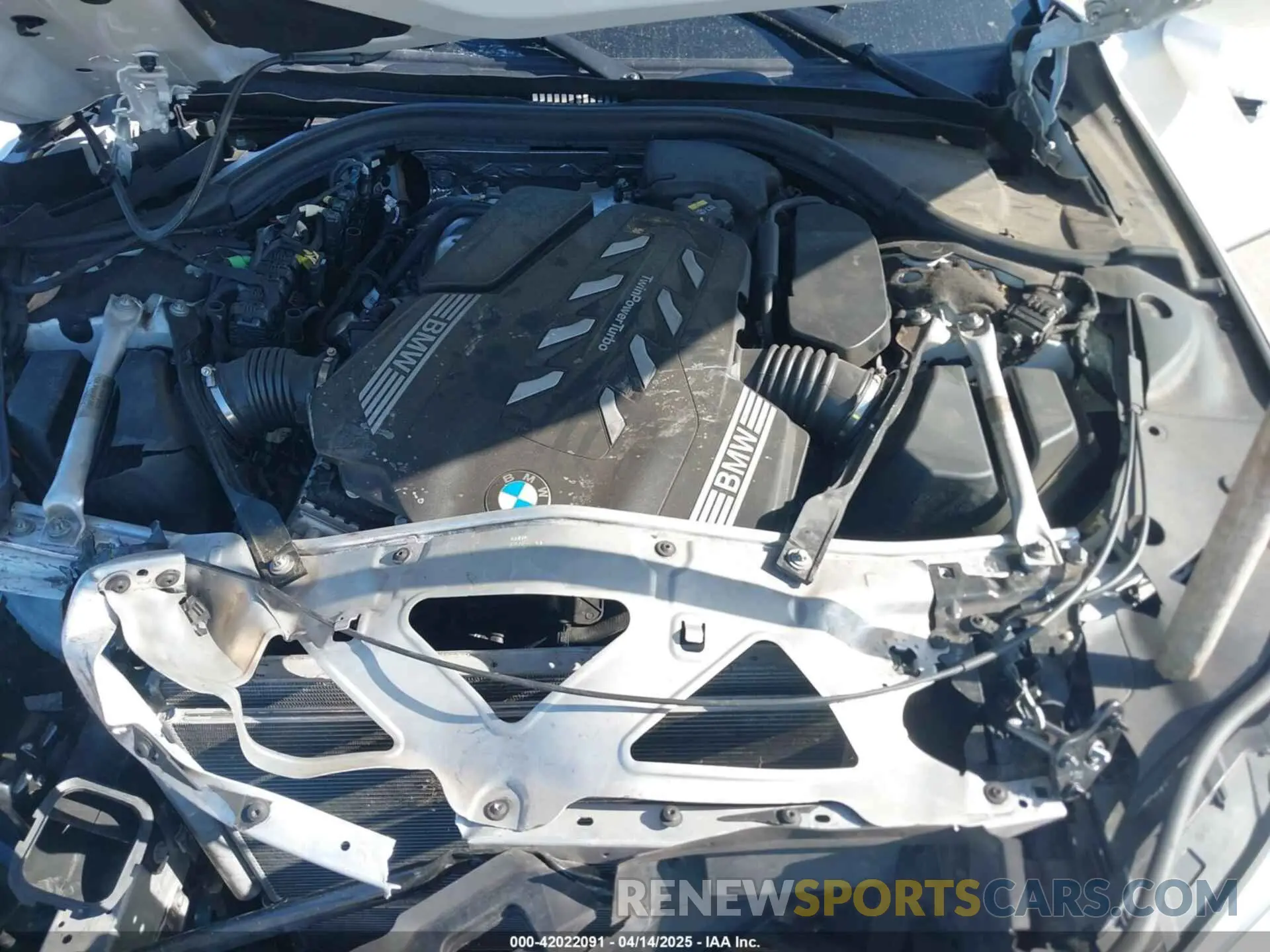 10 fotografías del automóvil dañado WBA7U2C05LGJ59941 BMW 750I 2020