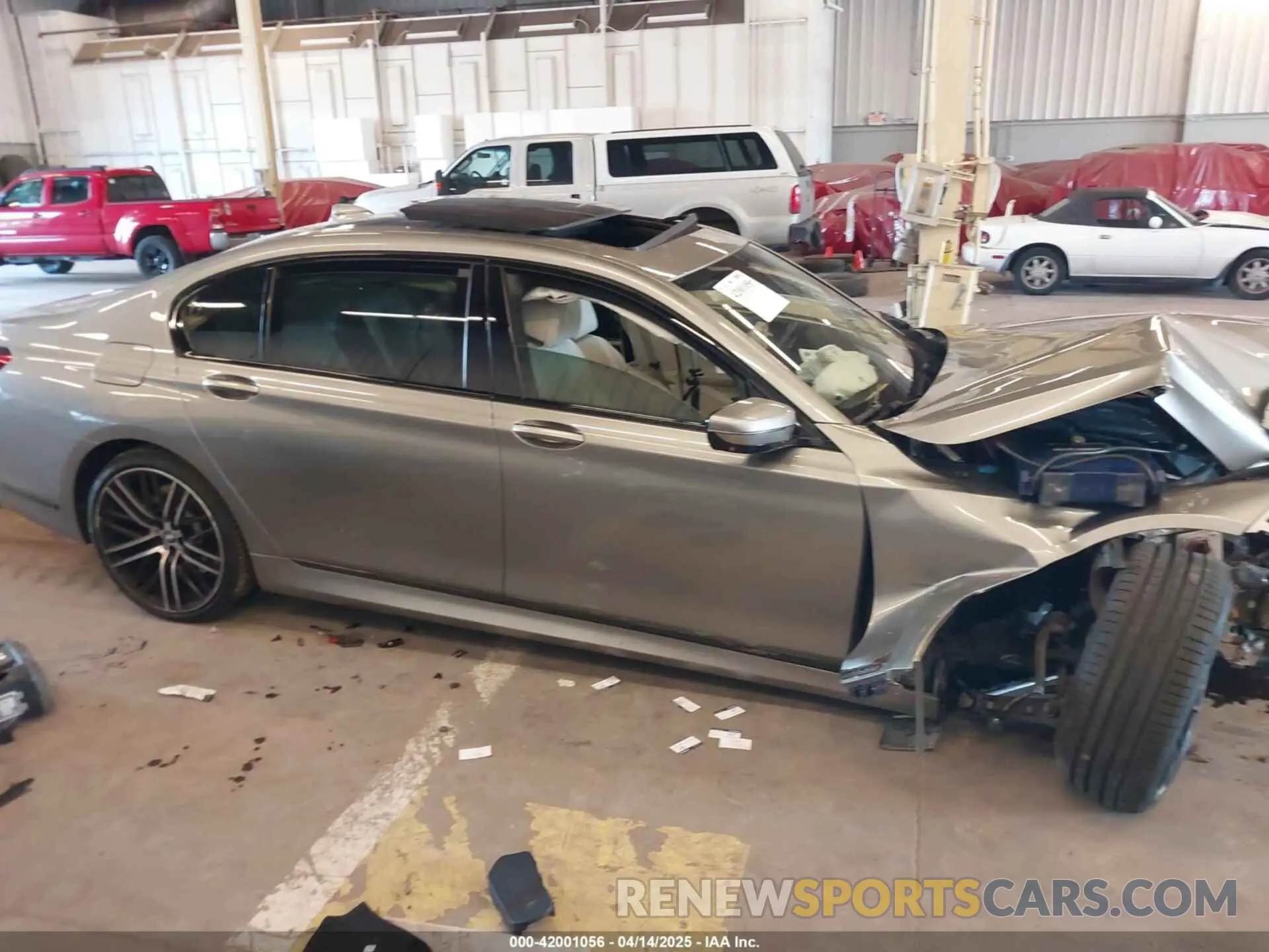 13 fotografías del automóvil dañado WBA7U2C07LGJ59164 BMW 750I 2020