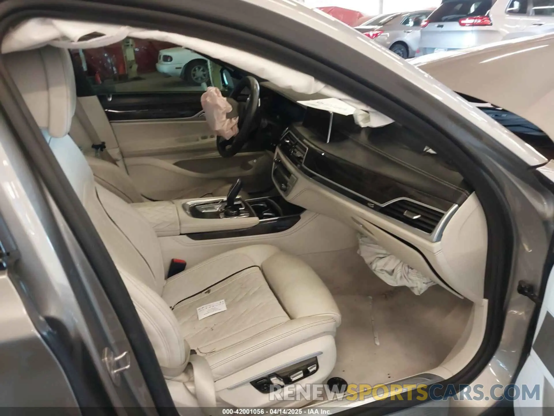 5 fotografías del automóvil dañado WBA7U2C07LGJ59164 BMW 750I 2020