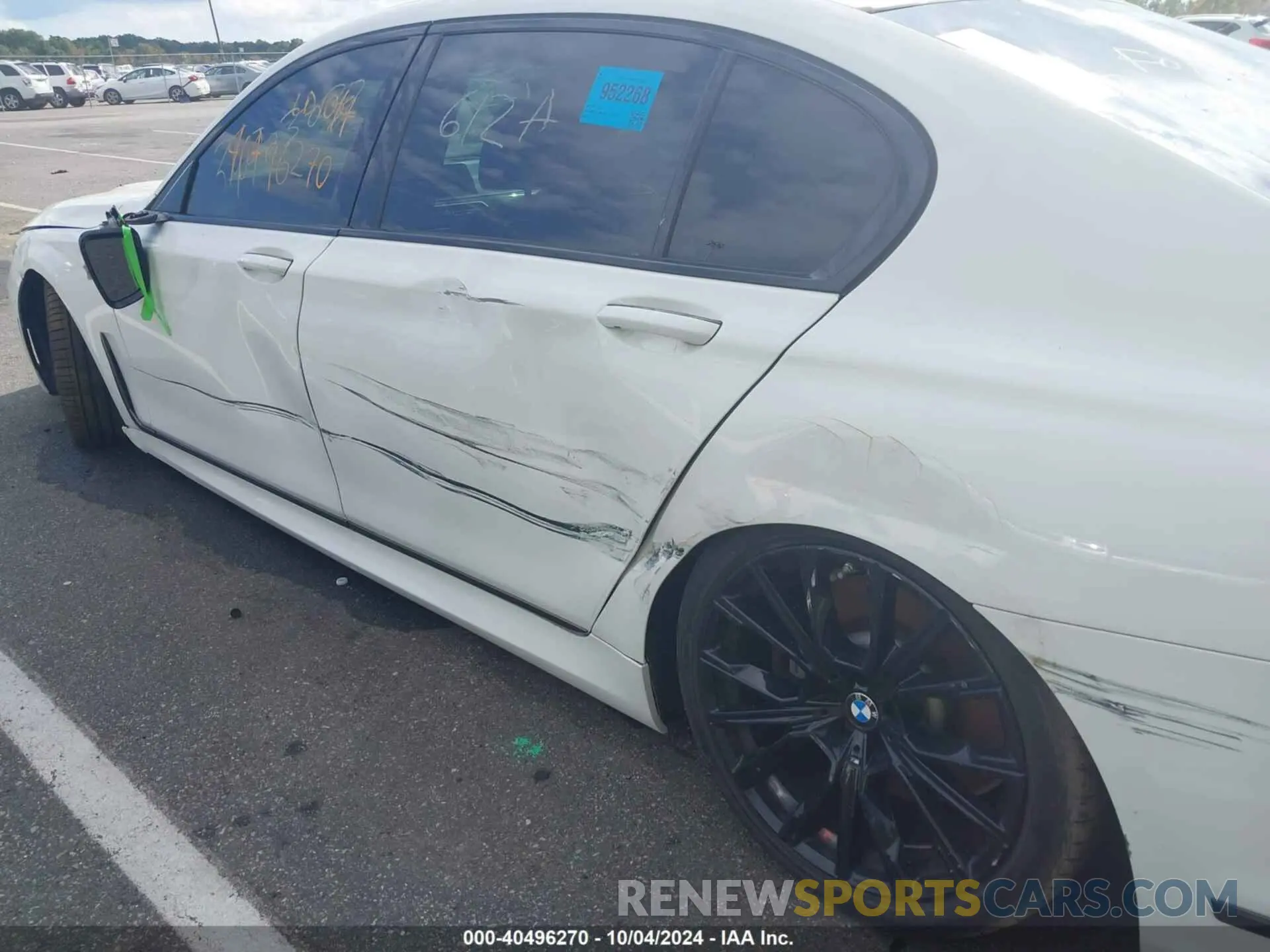 19 fotografías del automóvil dañado WBA7U2C0XLGM26880 BMW 750I 2020