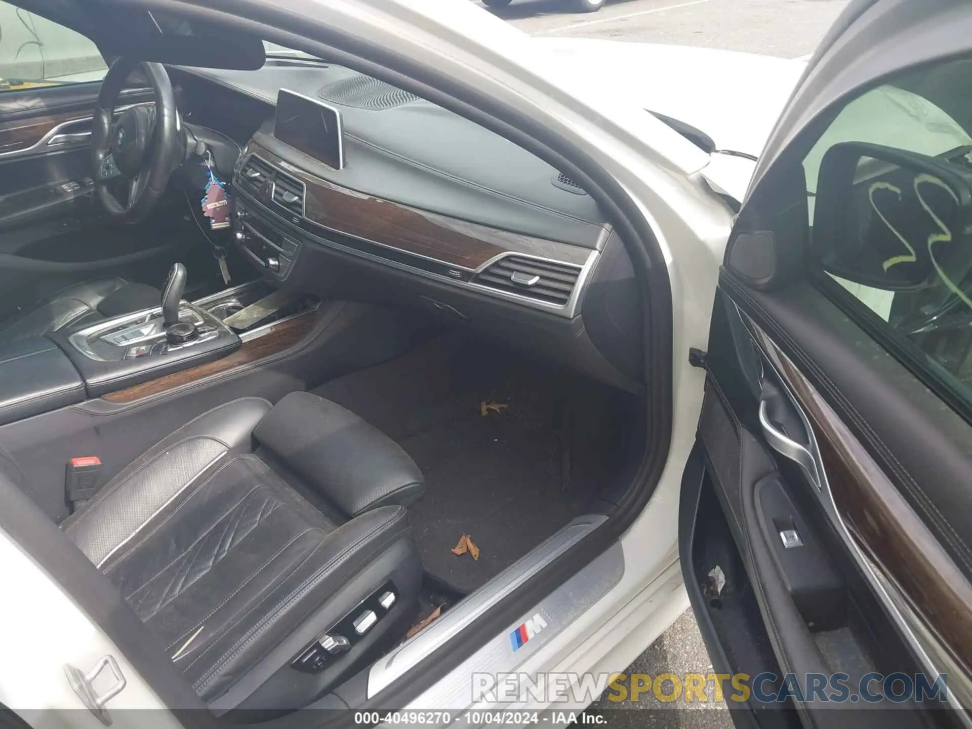 5 fotografías del automóvil dañado WBA7U2C0XLGM26880 BMW 750I 2020