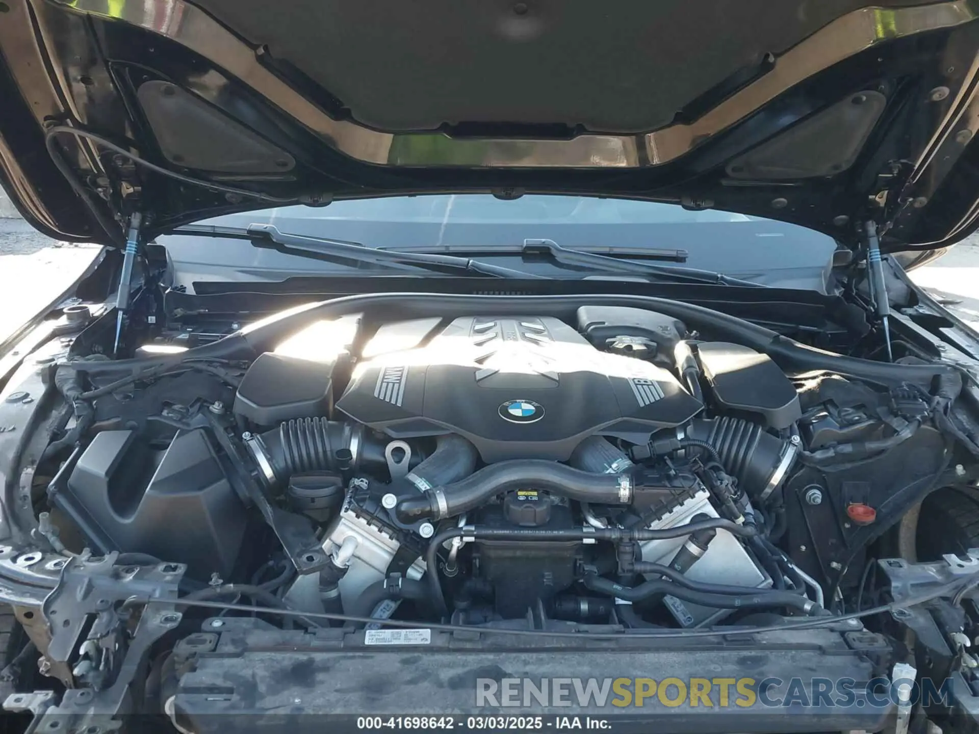 10 fotografías del automóvil dañado WBA7U2C01MCF94533 BMW 750I 2021