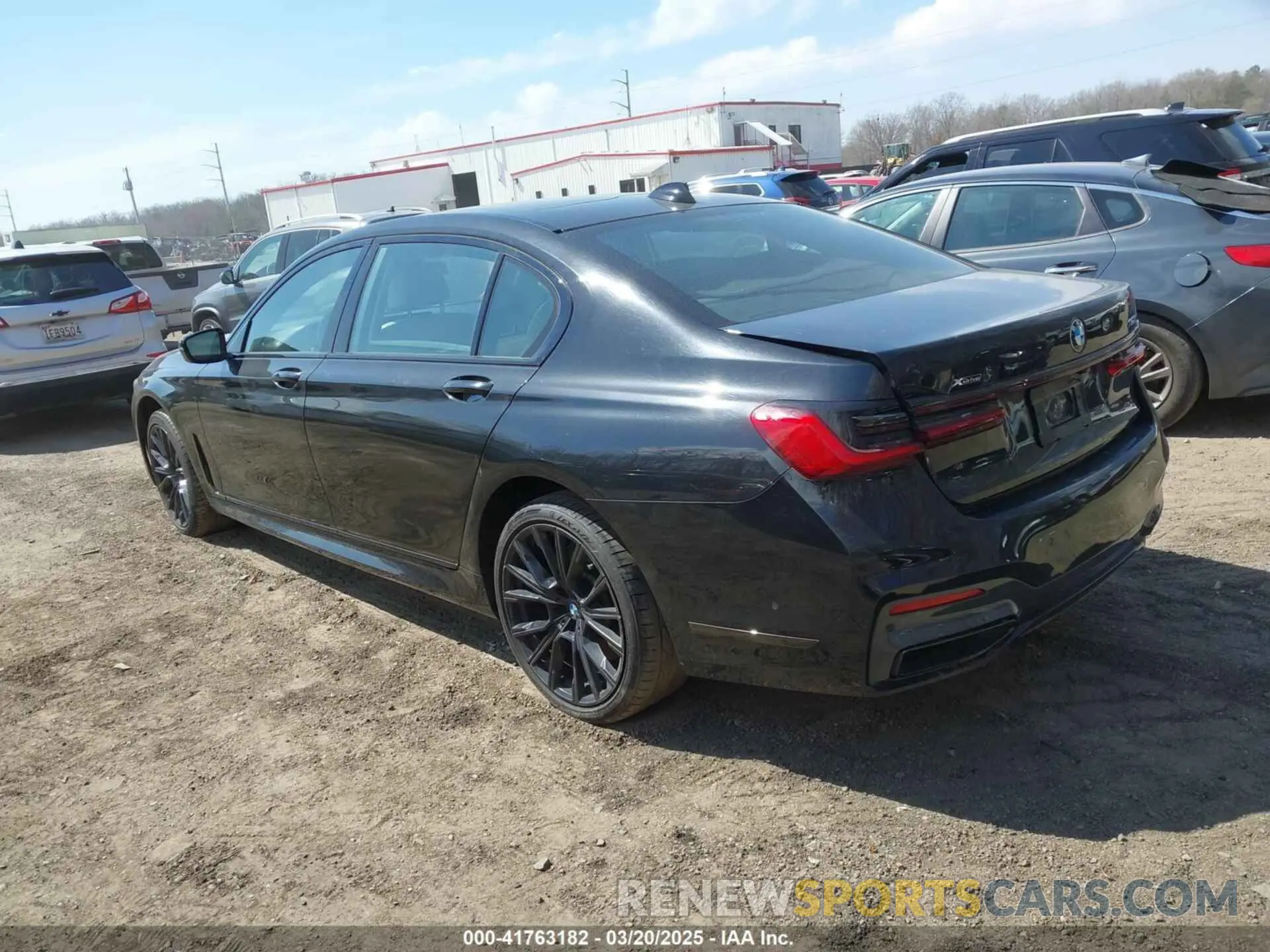 3 fotografías del automóvil dañado WBA7U2C05MCF72521 BMW 750I 2021