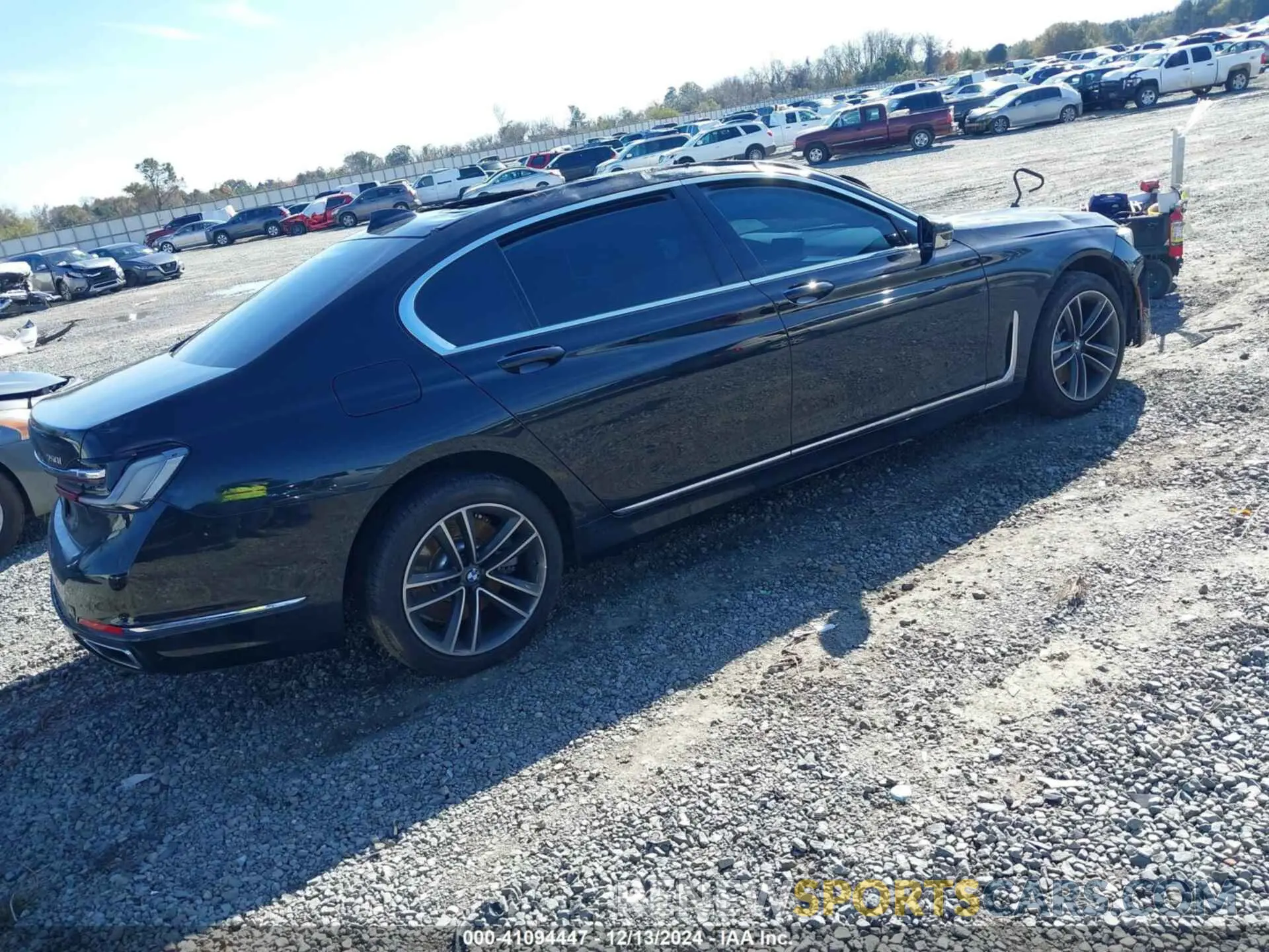 4 fotografías del automóvil dañado WBA7U2C06MCE18898 BMW 750I 2021