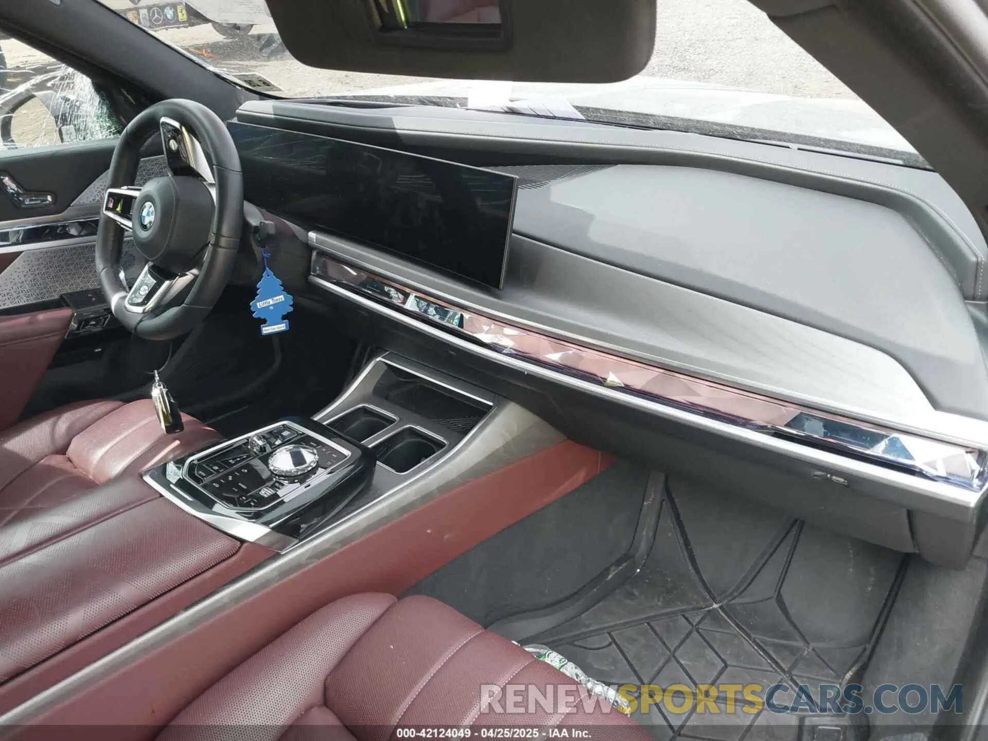 5 fotografías del automóvil dañado WBA33EJ06PCN52270 BMW 760 2023