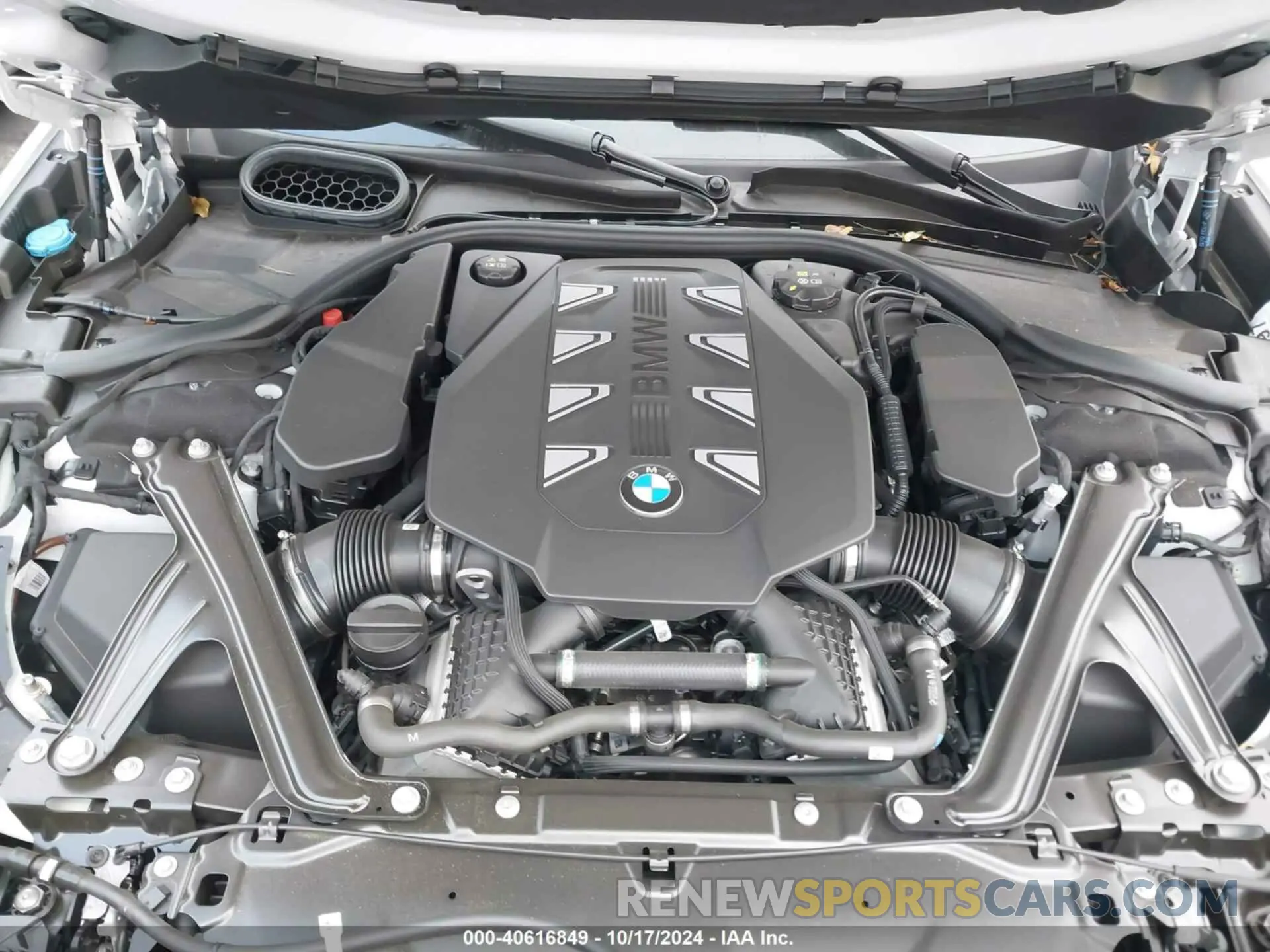 10 fotografías del automóvil dañado WBA33EJ08RCS39773 BMW 760 2024