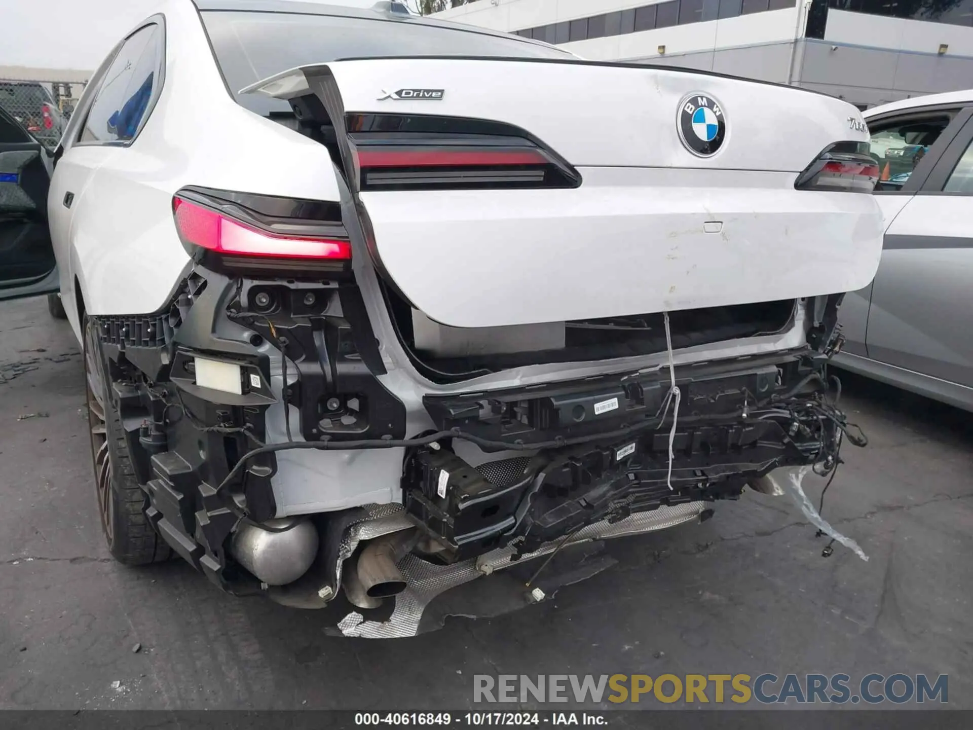 6 fotografías del automóvil dañado WBA33EJ08RCS39773 BMW 760 2024