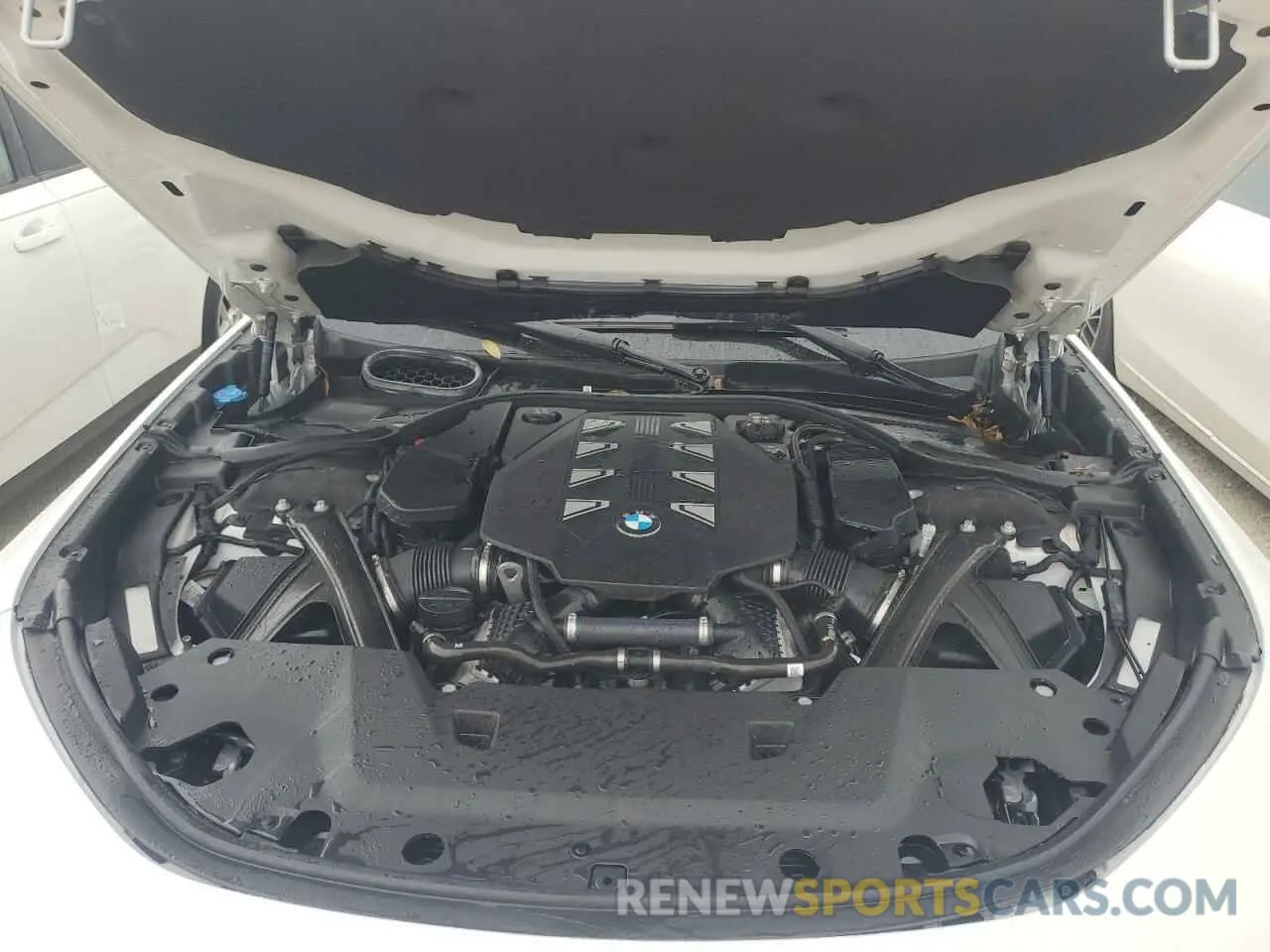 12 fotografías del automóvil dañado WBA33EJ01PCM58216 BMW 760 XI 2023