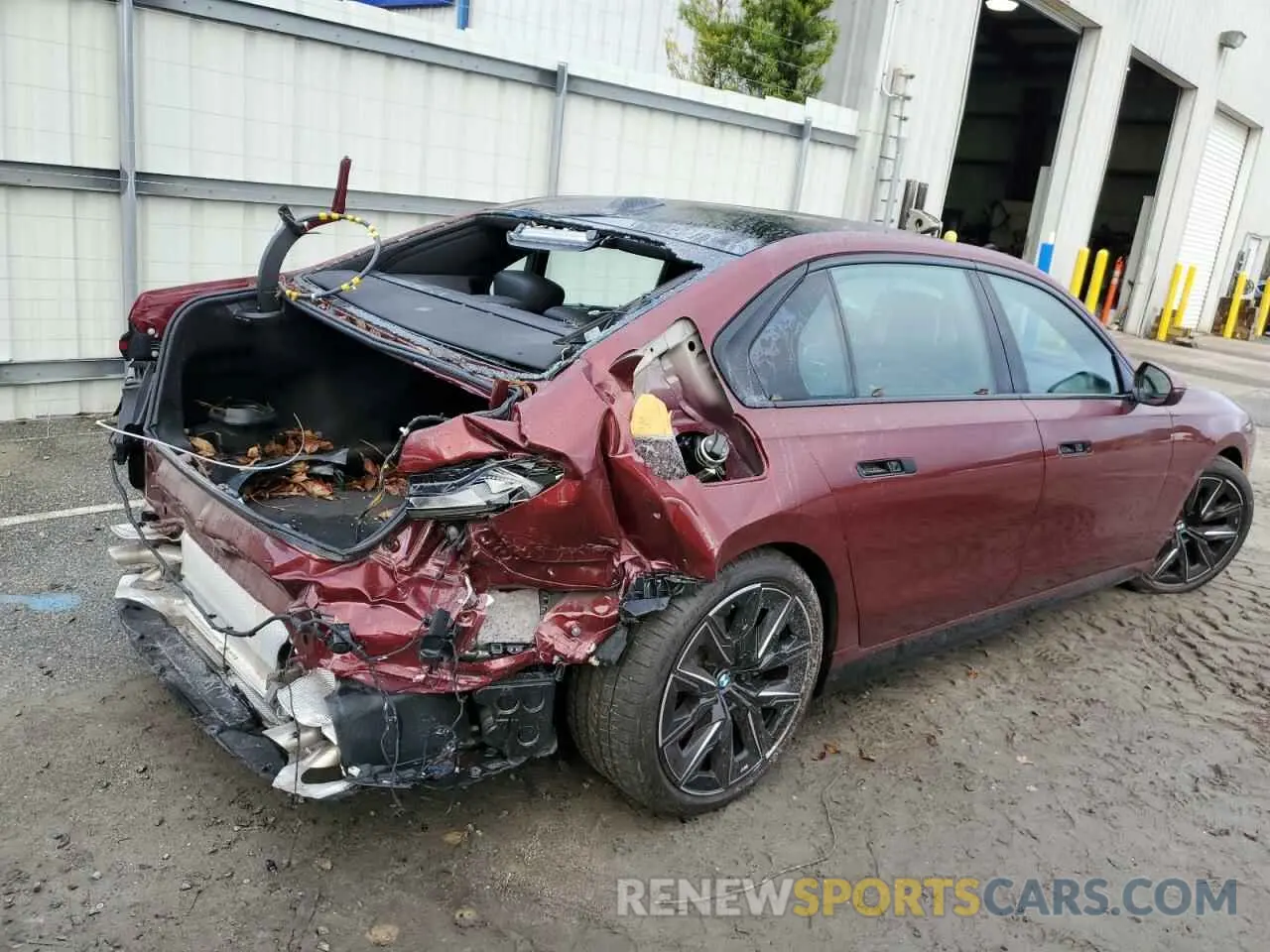 3 fotografías del automóvil dañado WBA33EJ04PCM08359 BMW 760 XI 2023