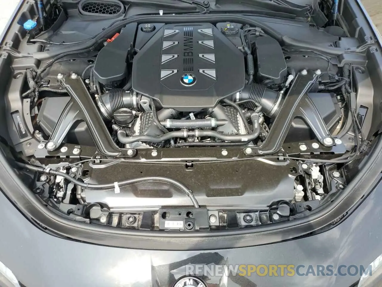 11 fotografías del automóvil dañado WBA33EJ02RCP63291 BMW 760 XI 2024