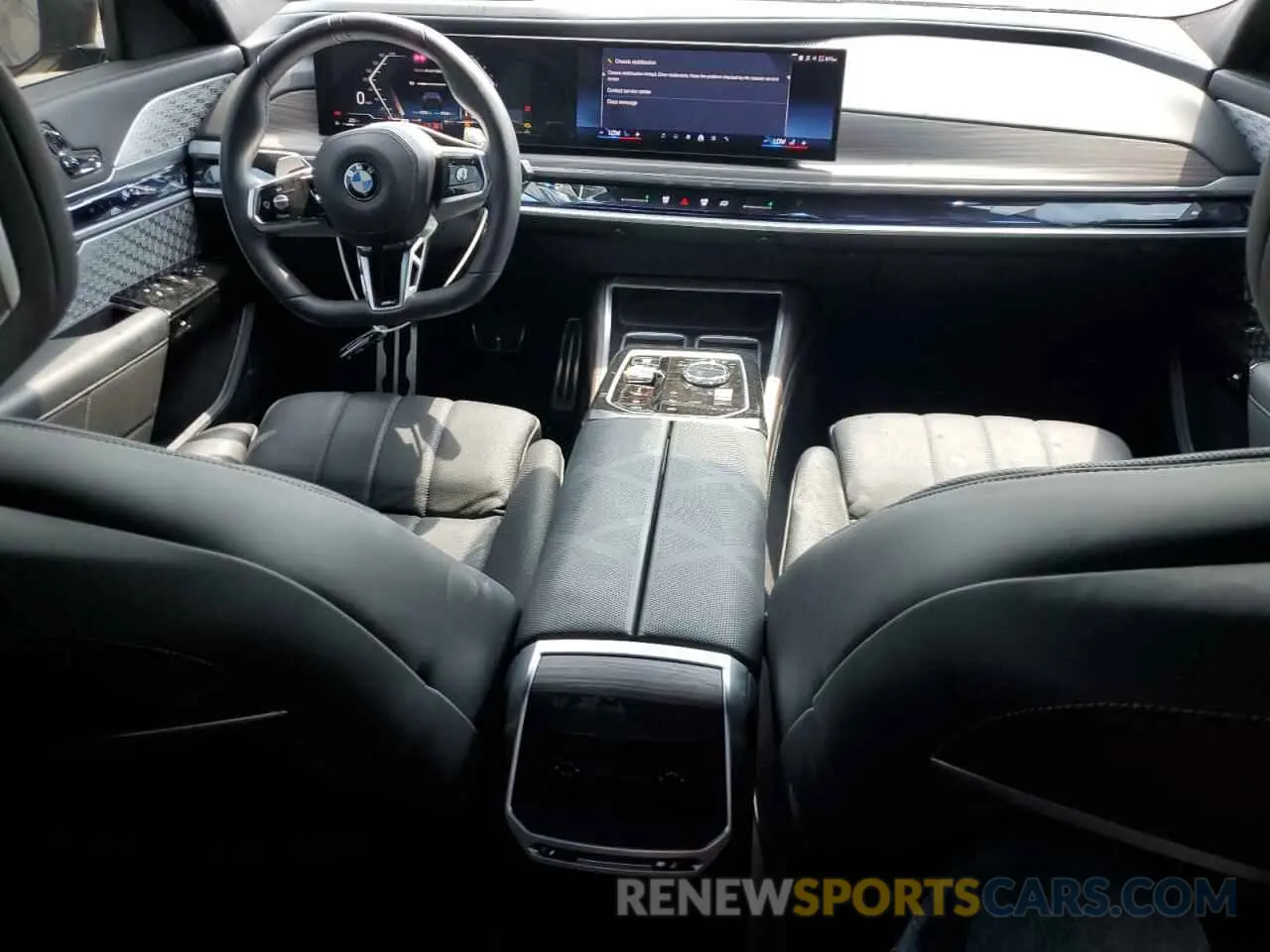 8 fotografías del automóvil dañado WBA33EJ02RCP63291 BMW 760 XI 2024