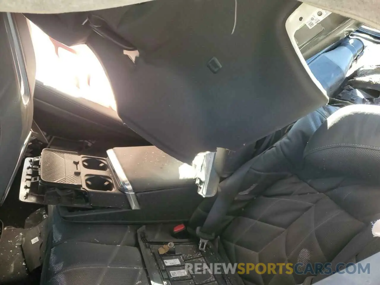 10 fotografías del automóvil dañado WBA33EJ05RCR10428 BMW 760 XI 2024