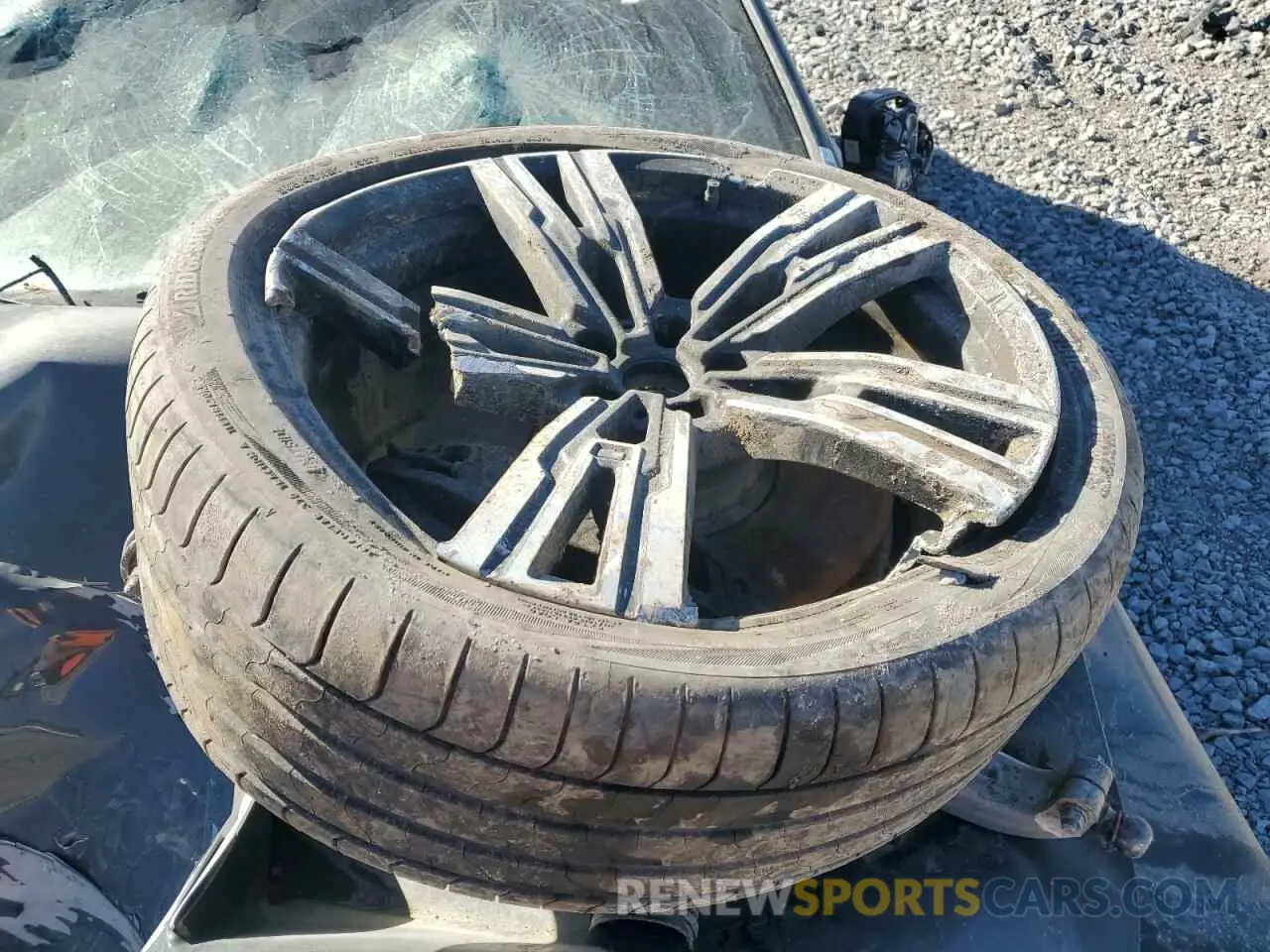 13 fotografías del automóvil dañado WBA33EJ05RCR10428 BMW 760 XI 2024