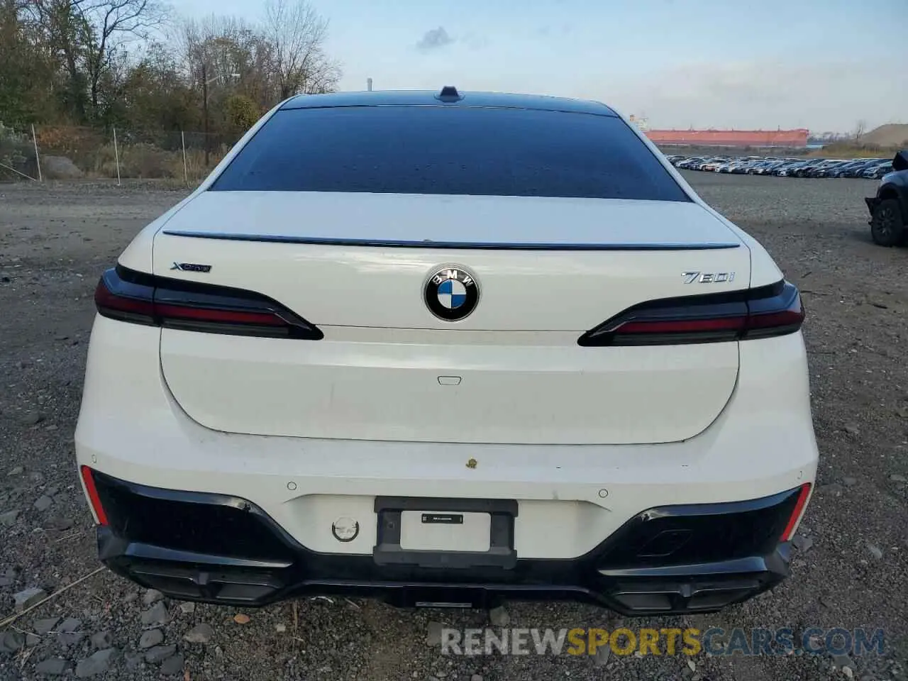 6 fotografías del automóvil dañado WBA33EJ06RCP19505 BMW 760 XI 2024