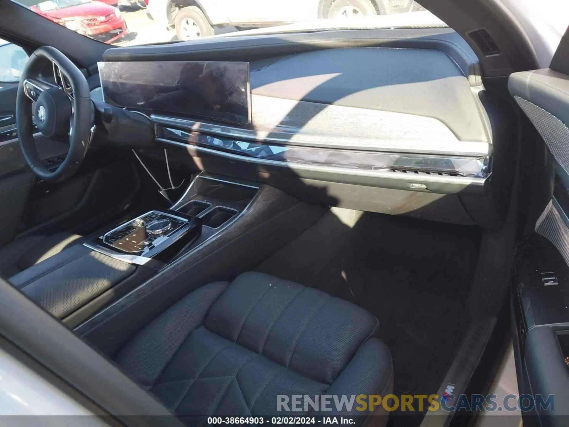 5 fotografías del automóvil dañado WBA33EJ00PCM11386 BMW 760I 2023