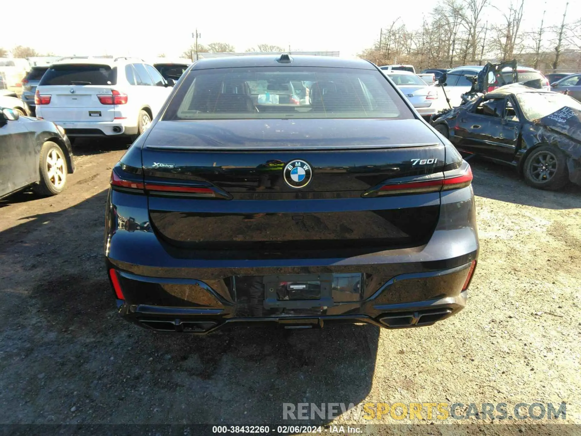 16 fotografías del automóvil dañado WBA33EJ02PCM34328 BMW 760I 2023