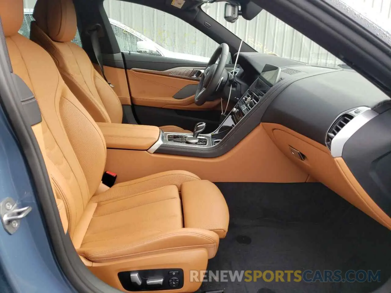 5 fotografías del automóvil dañado WBAGV4C06MCG41502 BMW 8 SERIES 2021