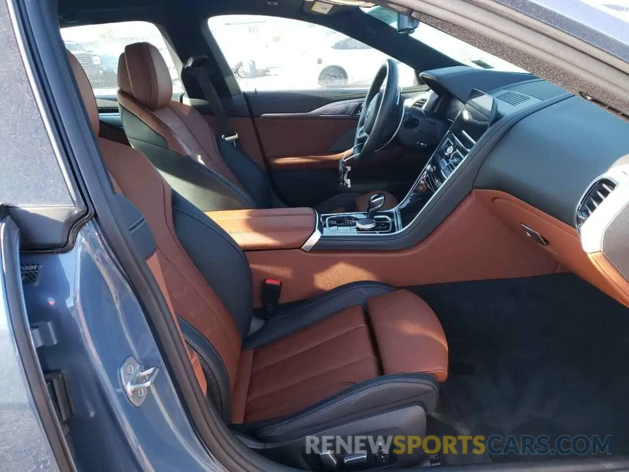 5 fotografías del automóvil dañado WBAGV4C07MCF55051 BMW 8 SERIES 2021