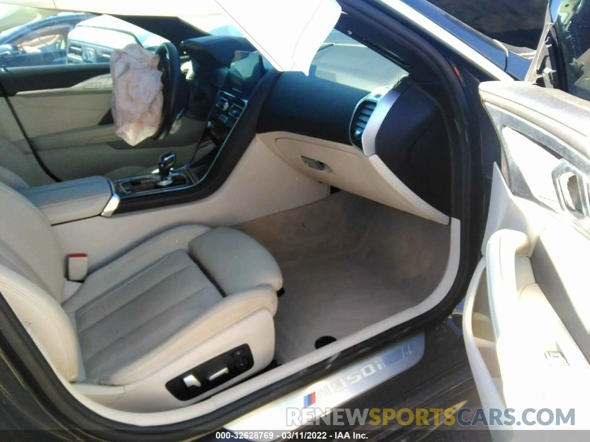 5 fotografías del automóvil dañado WBAGV8C03MCF60464 BMW 8 SERIES 2021
