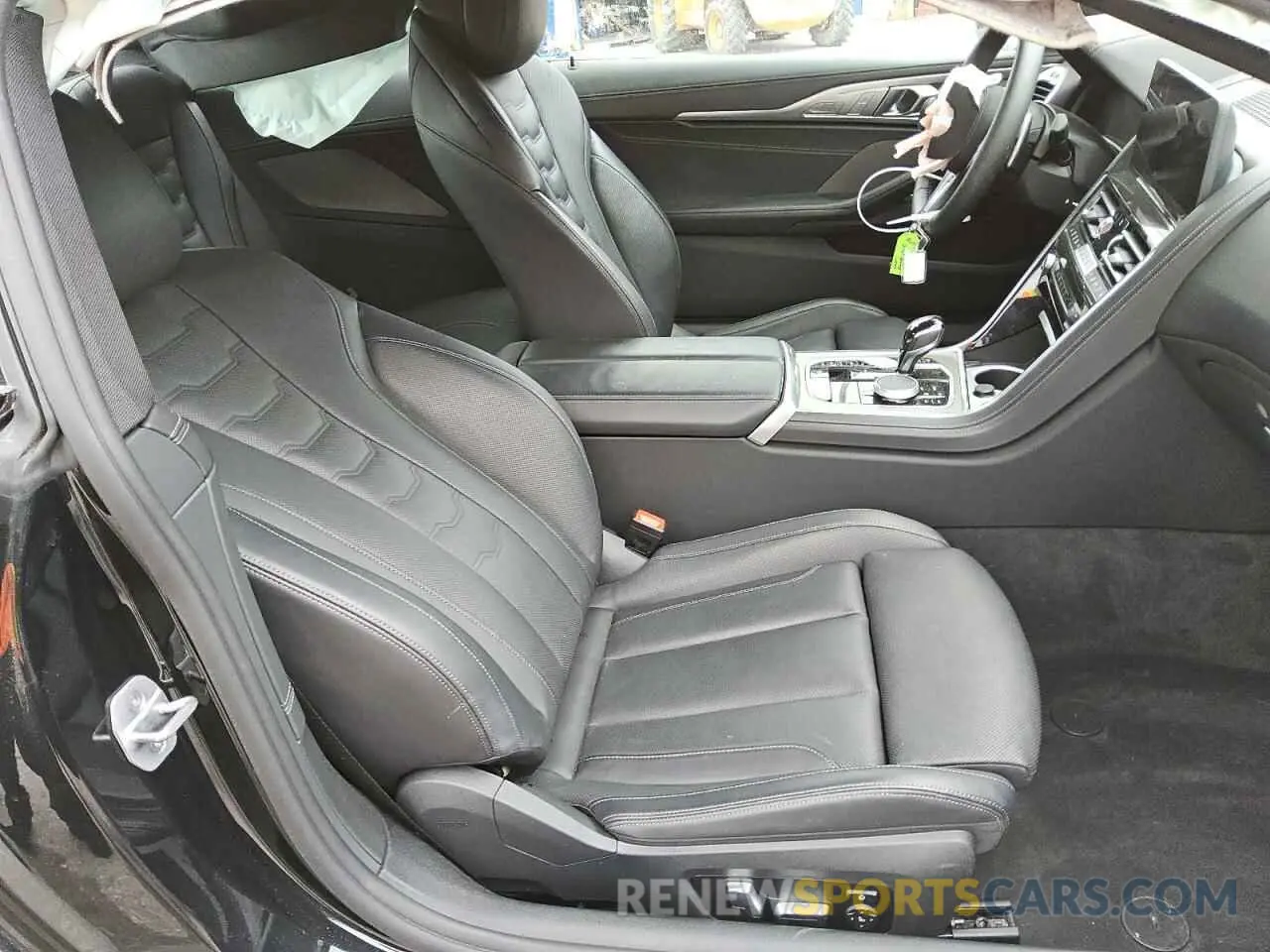 10 fotografías del automóvil dañado WBAAE4C09SCS38842 BMW 8 SERIES 2025