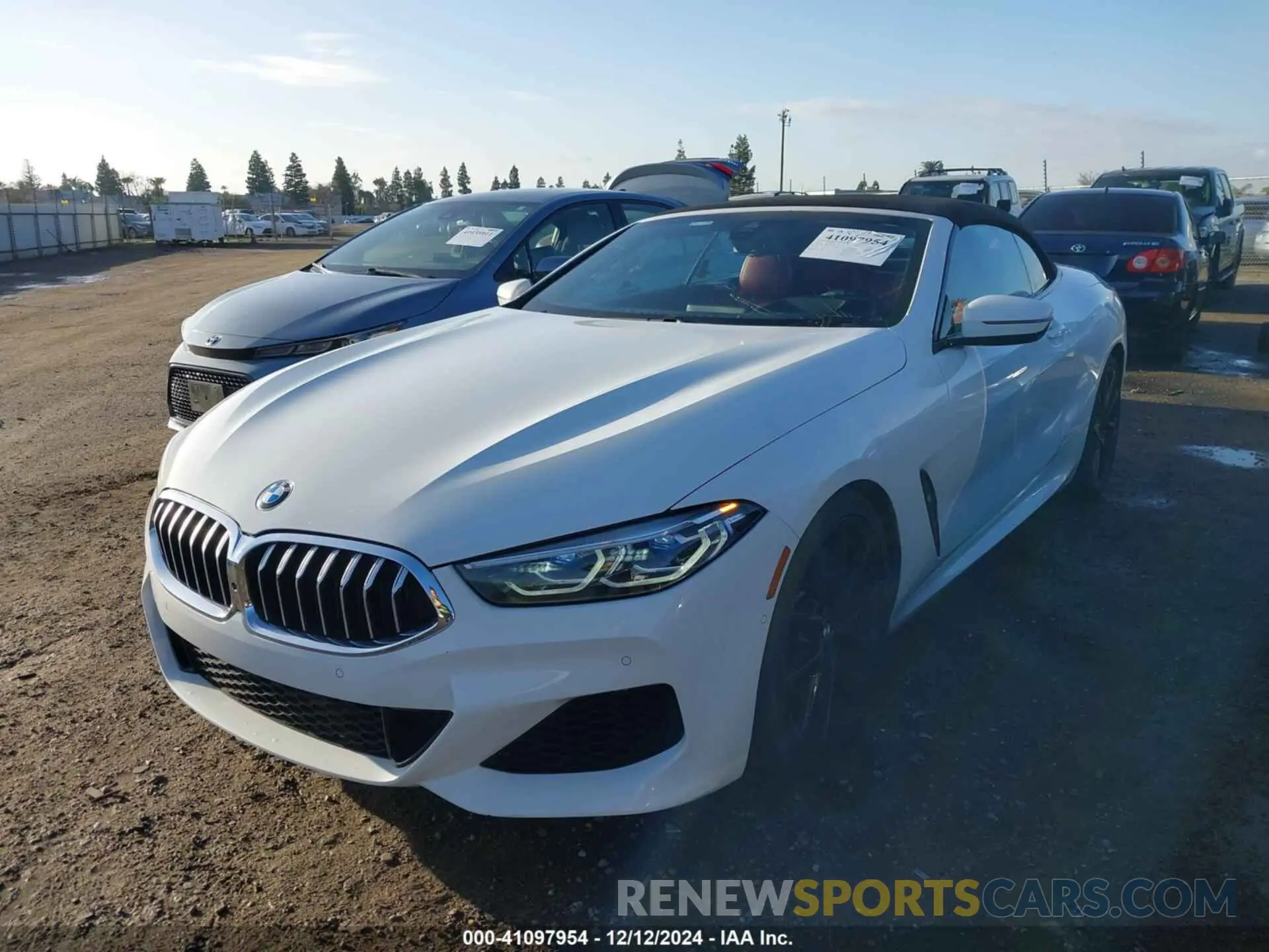 2 fotografías del automóvil dañado WBADZ2C0XNCH25061 BMW 840 2022