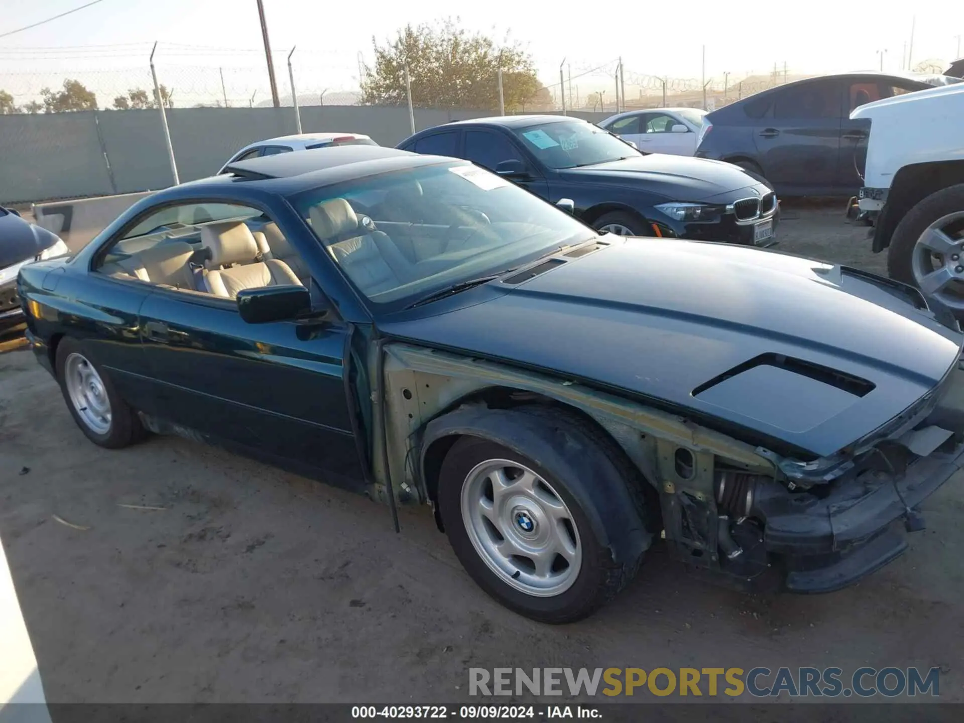 14 fotografías del automóvil dañado WBAEG4325SCD05033 BMW 850 1995