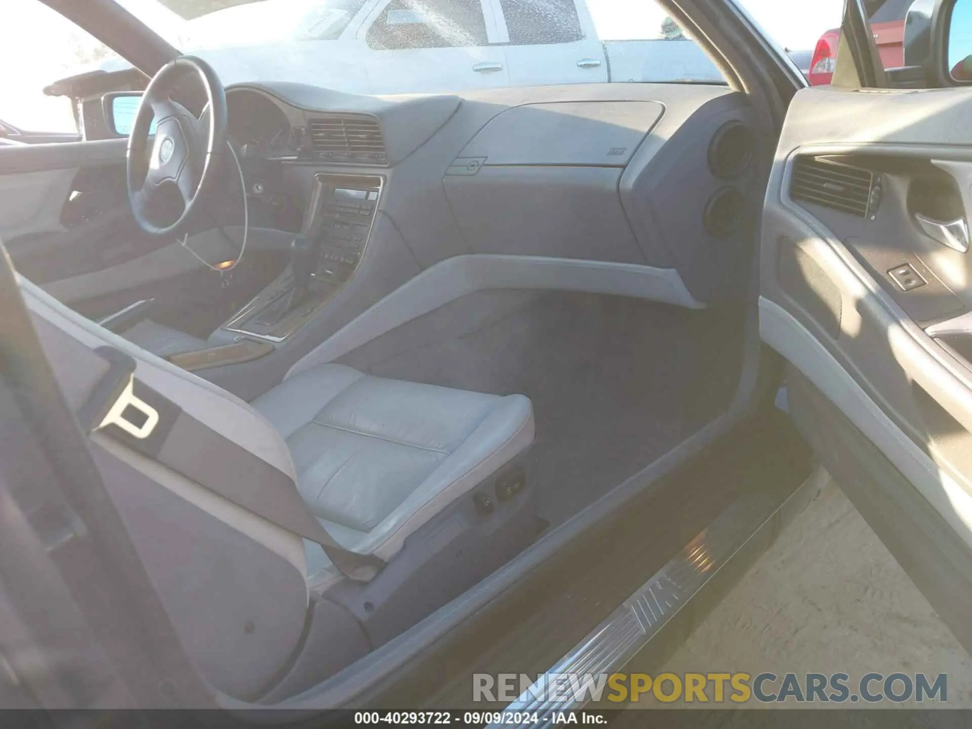 5 fotografías del automóvil dañado WBAEG4325SCD05033 BMW 850 1995