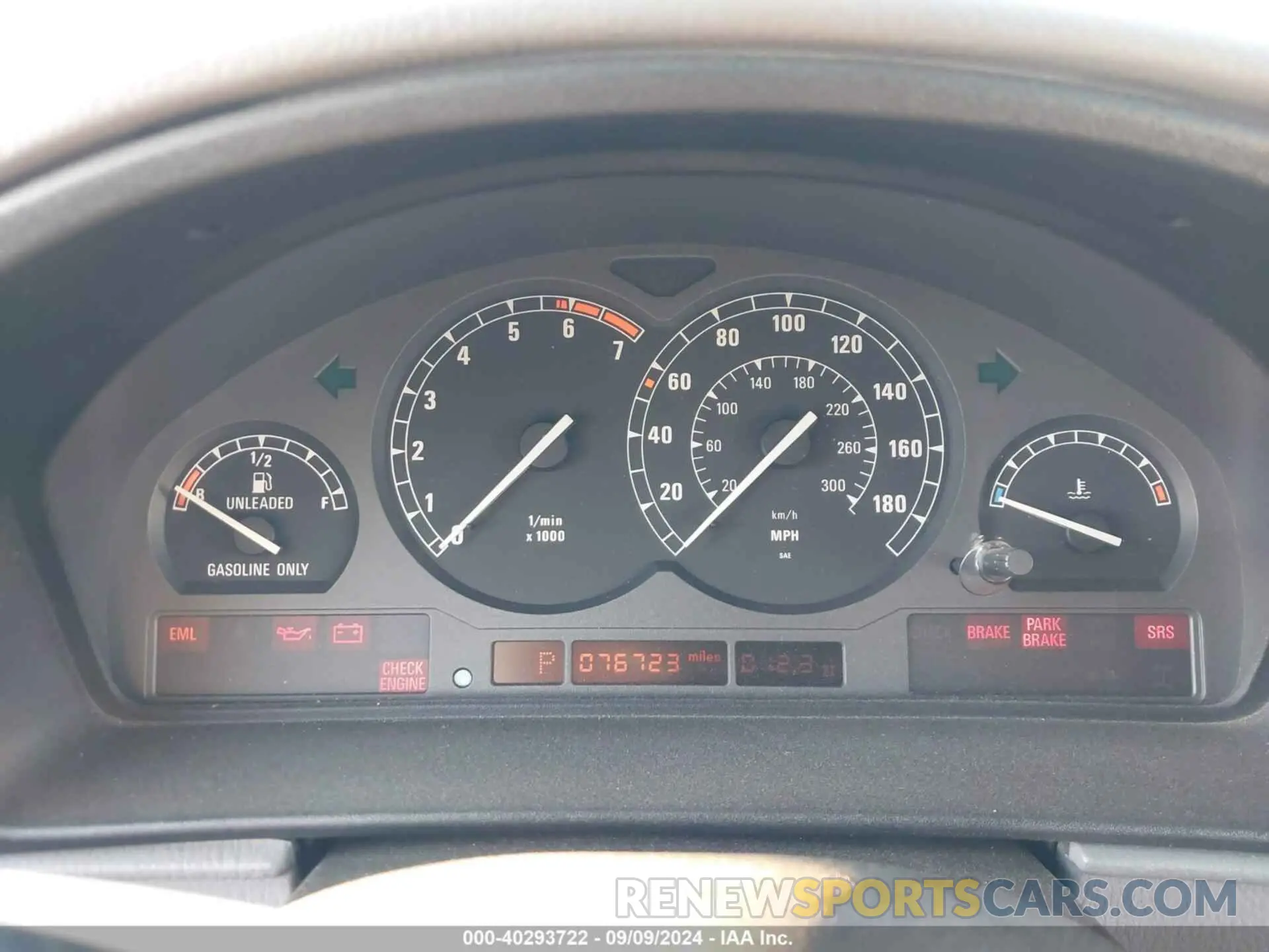 7 fotografías del automóvil dañado WBAEG4325SCD05033 BMW 850 1995