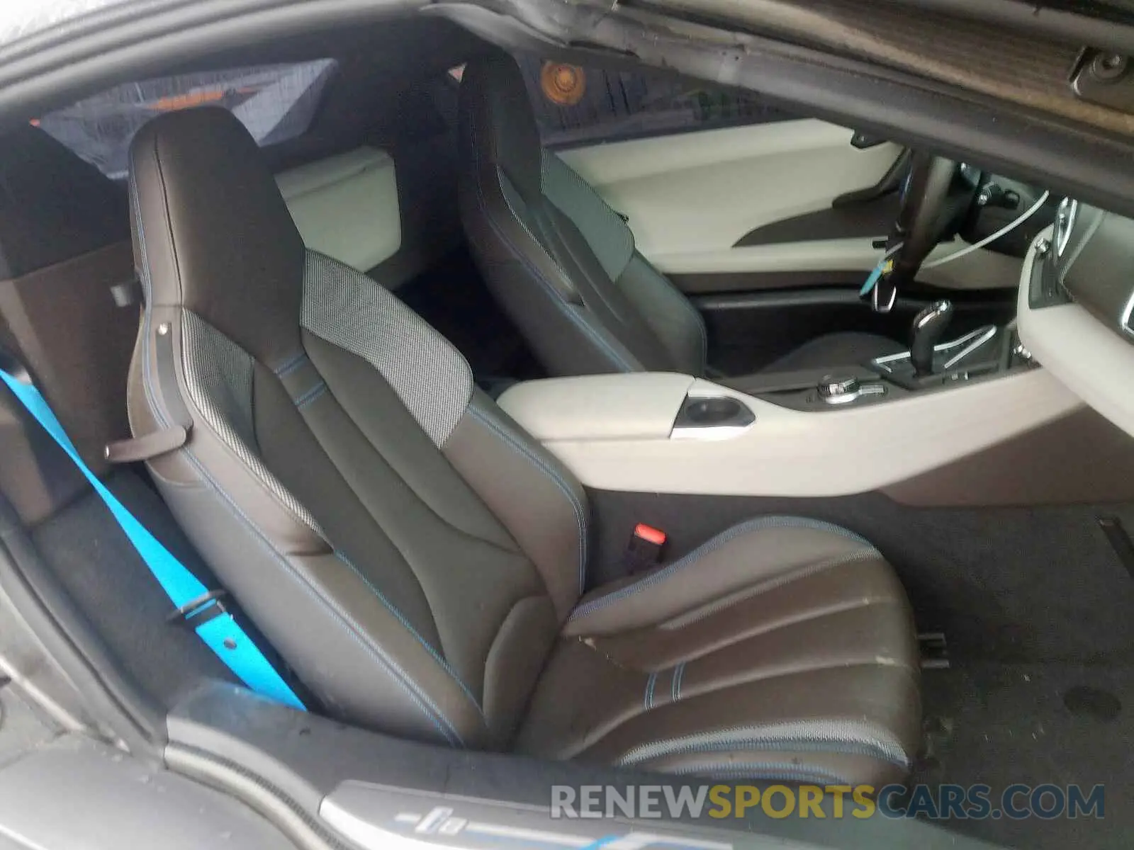 6 fotografías del automóvil dañado WBY2Z6C58K7D31672 BMW I SERIES 2019