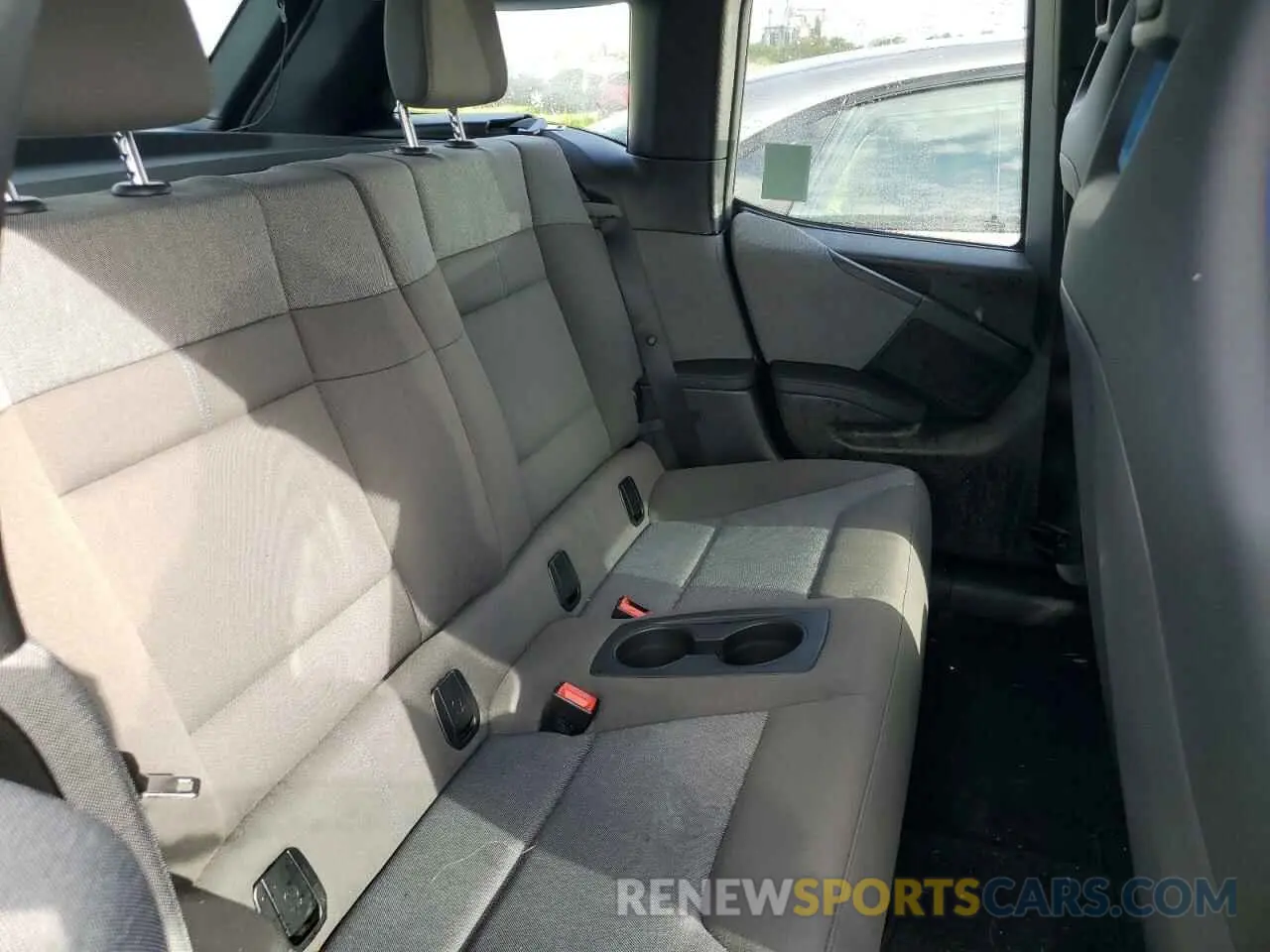 11 fotografías del automóvil dañado WBY8P4C55K7E23780 BMW I SERIES 2019
