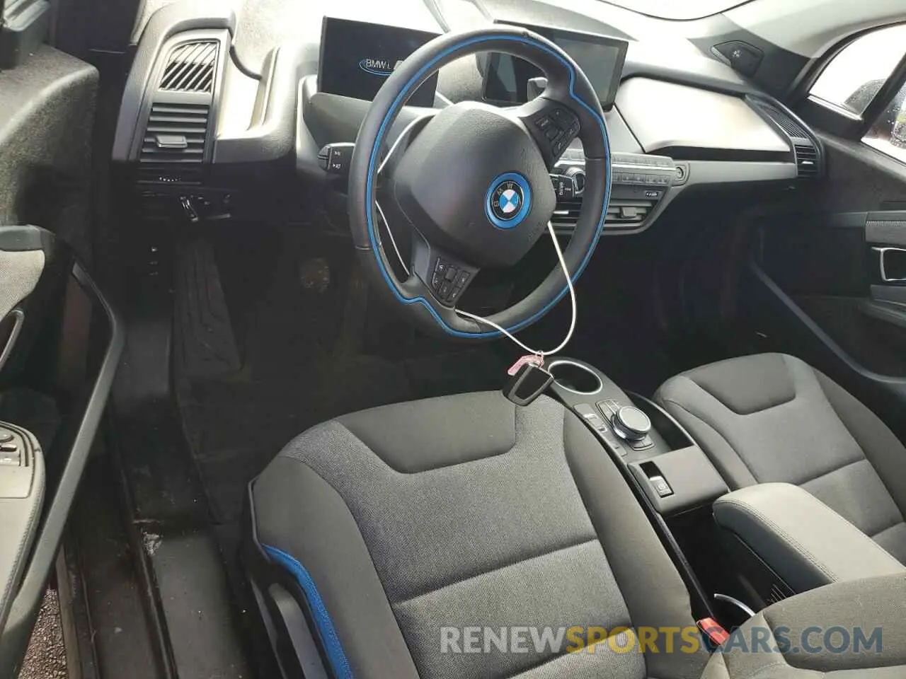 8 fotografías del automóvil dañado WBY8P4C55K7E23780 BMW I SERIES 2019